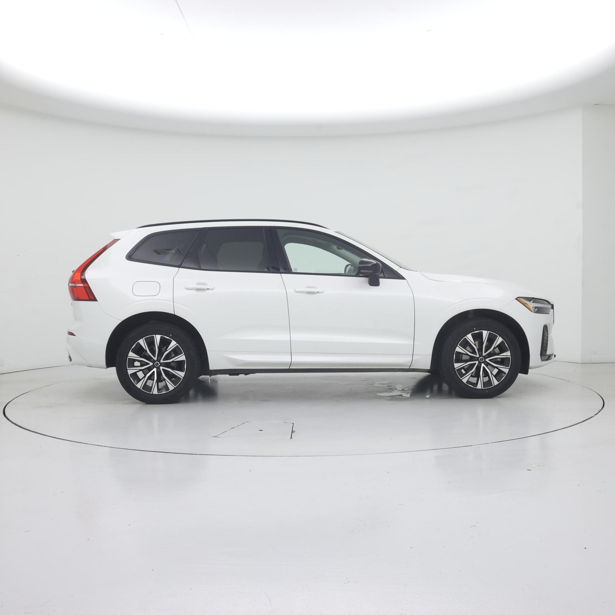 Thumbnail: 2024 Volvo XC60 - 7