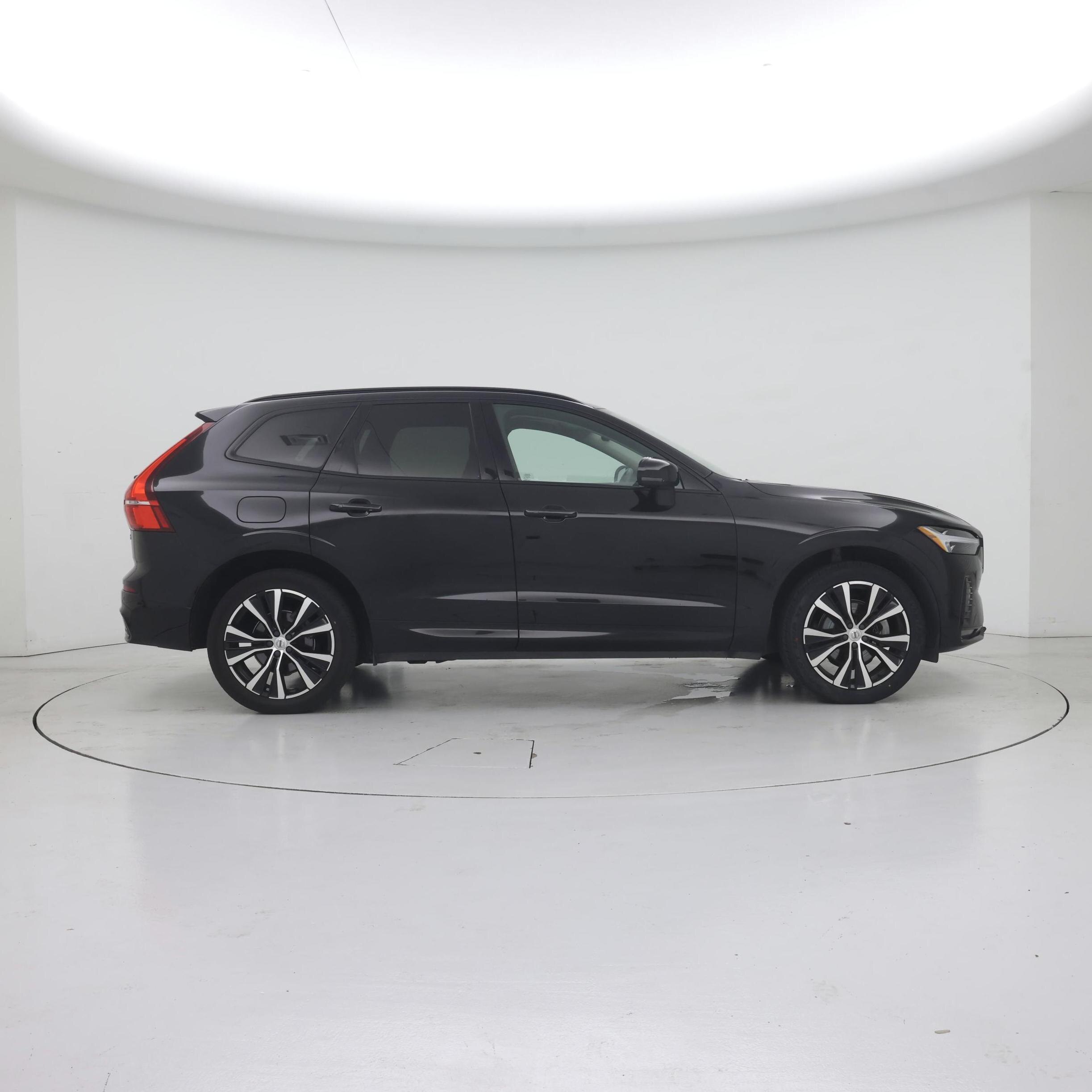 Thumbnail: 2023 Volvo XC60 - 7