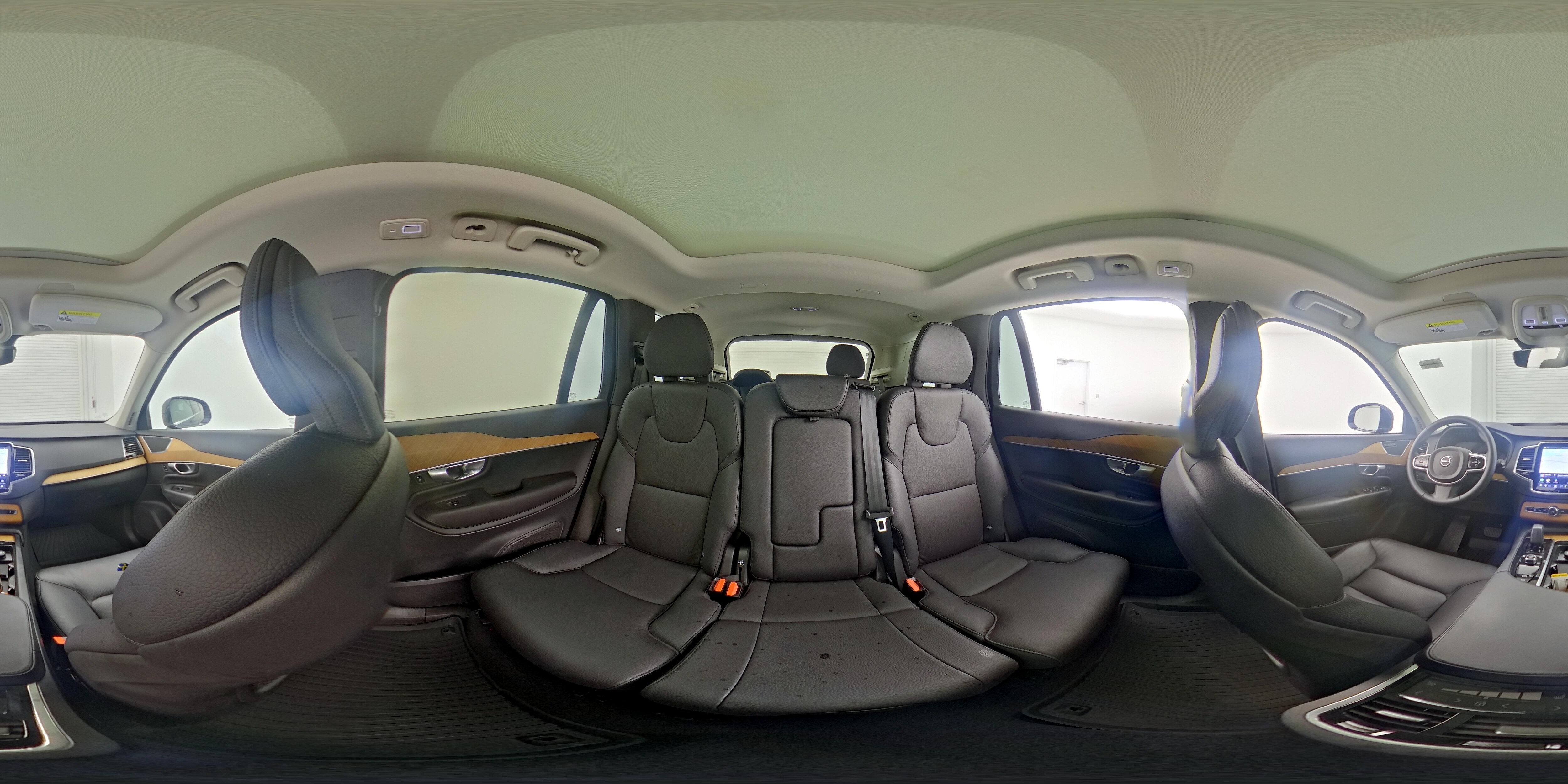 2024 Volvo XC90 Plus - Photo 28