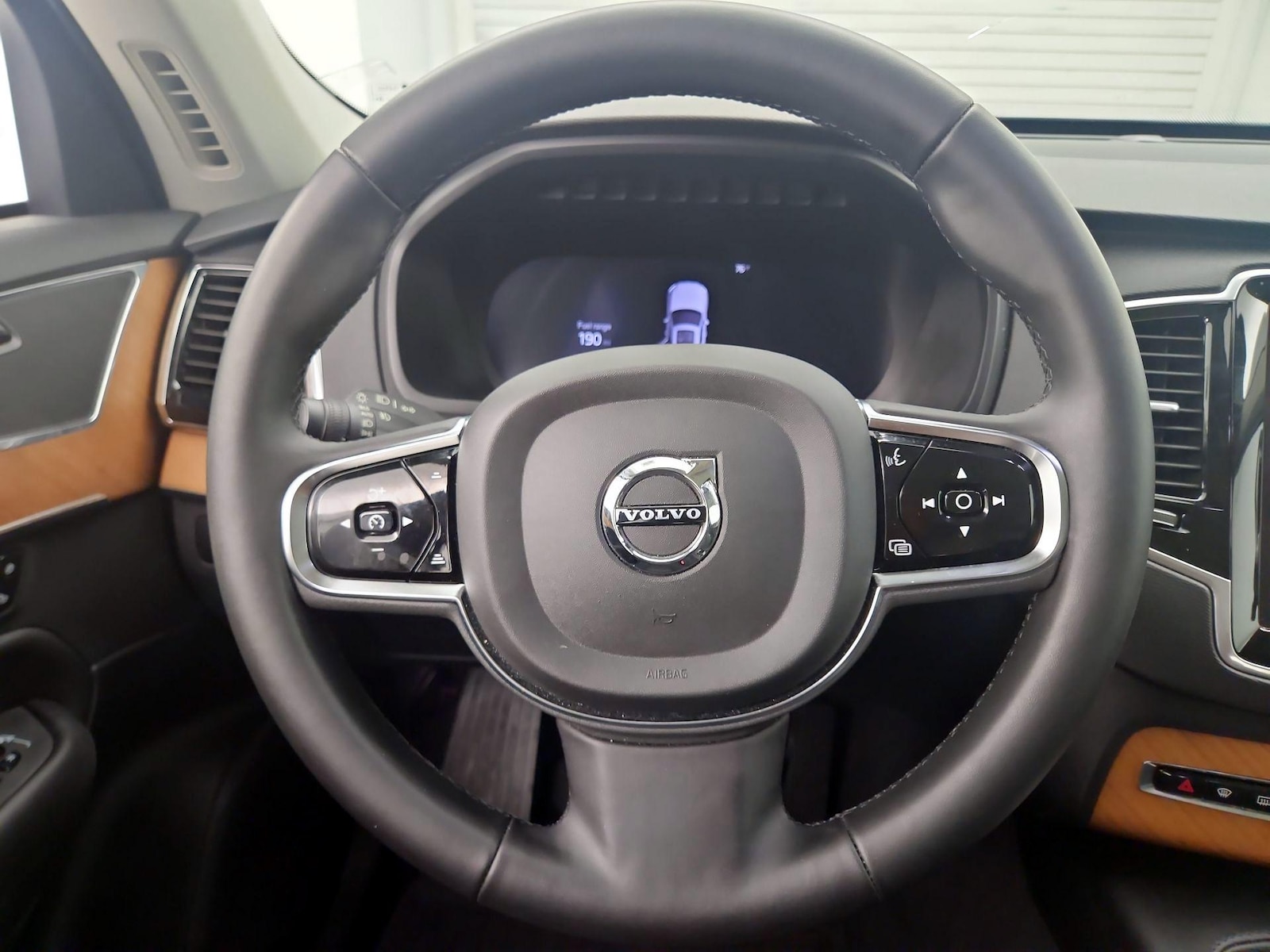 2024 Volvo XC90 Plus - Photo 11