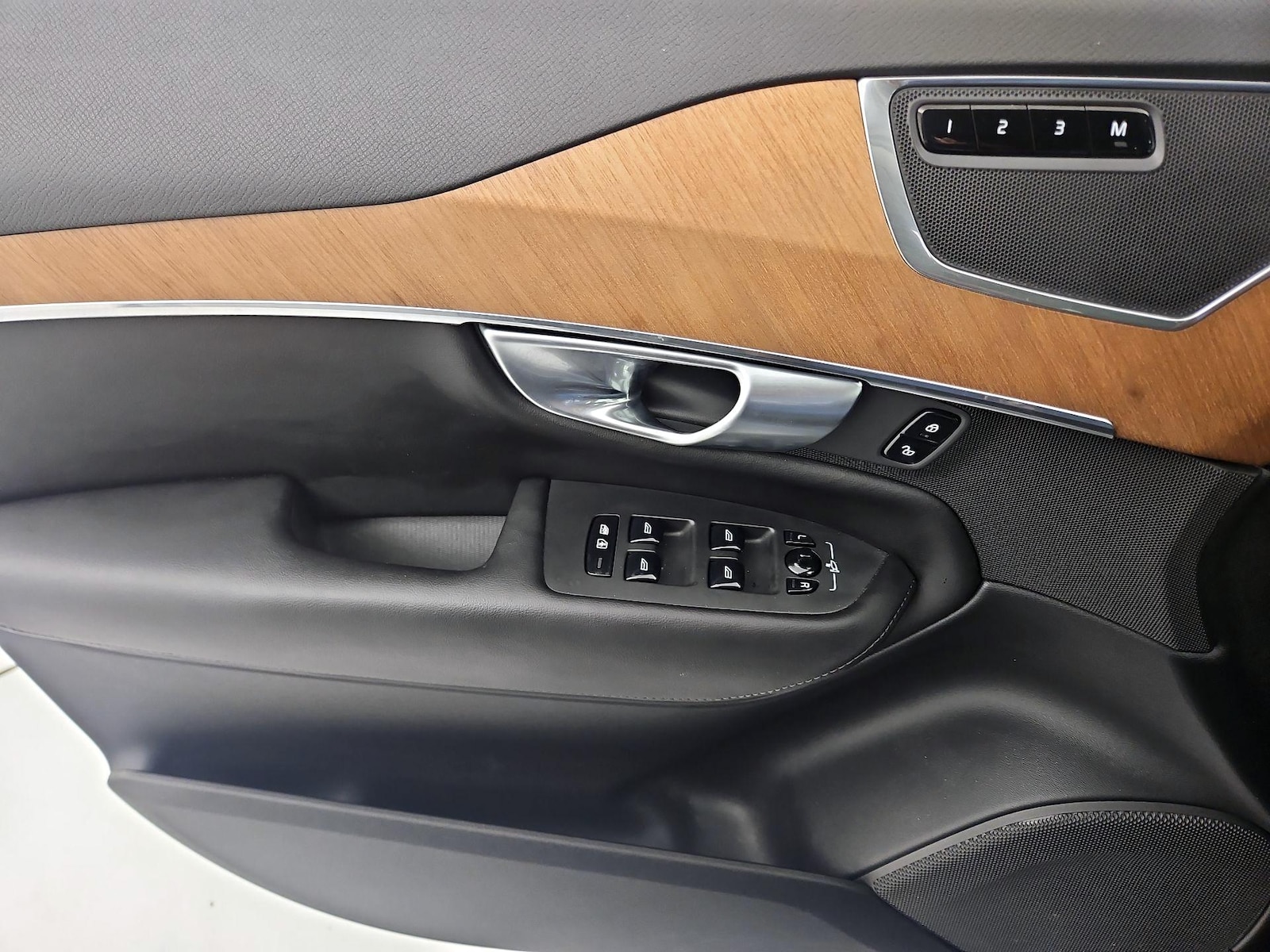 2024 Volvo XC90 Plus - Photo 13
