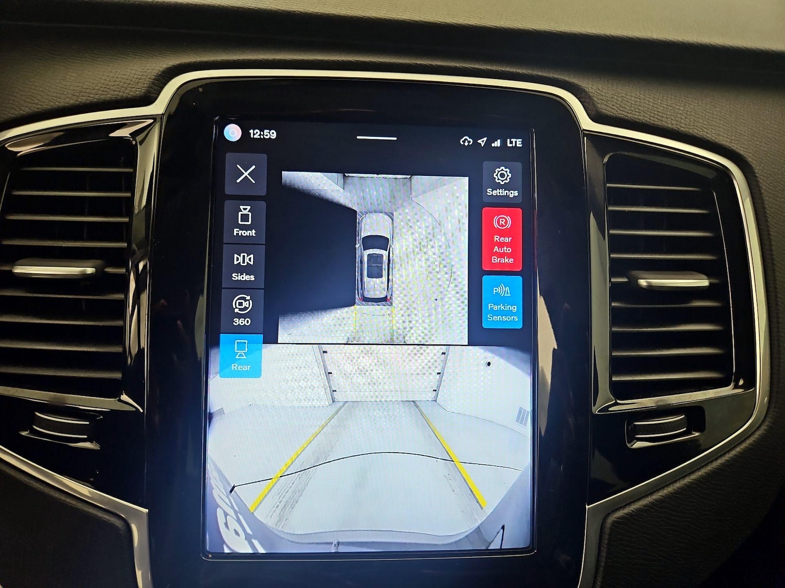 2024 Volvo XC90 Plus - Photo 16
