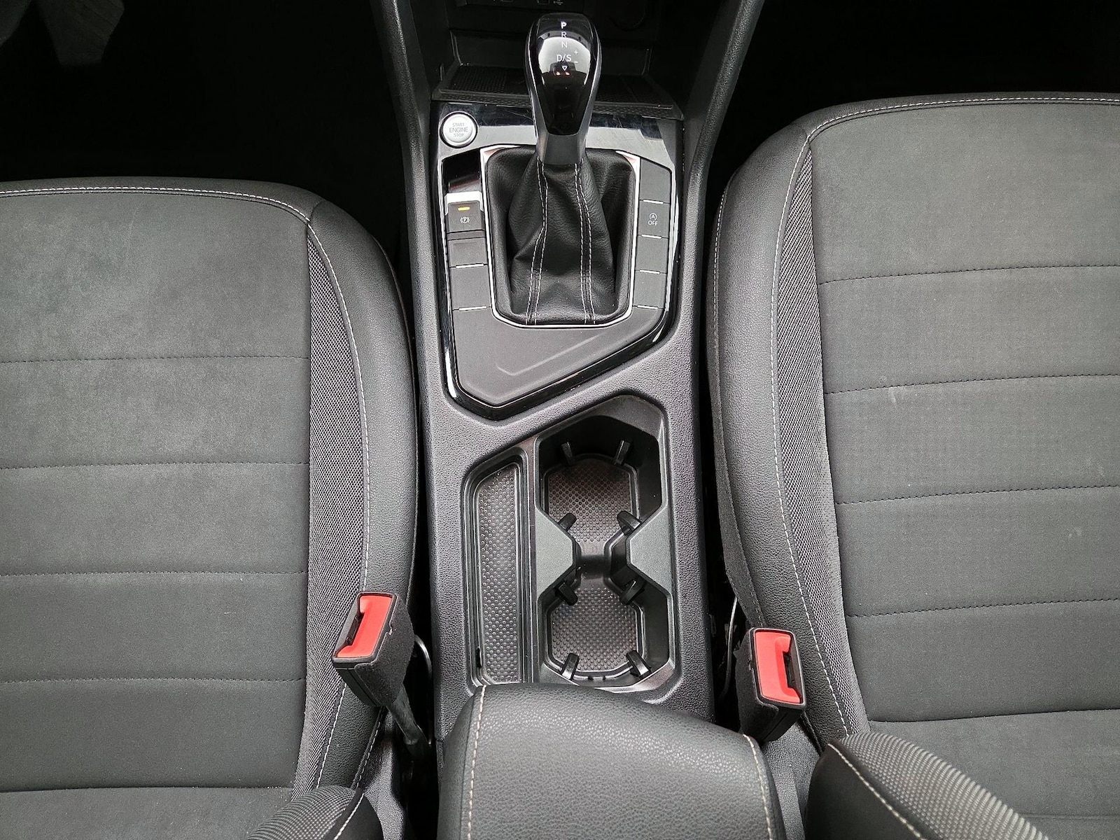 2024 Volkswagen Taos SE - Photo 18