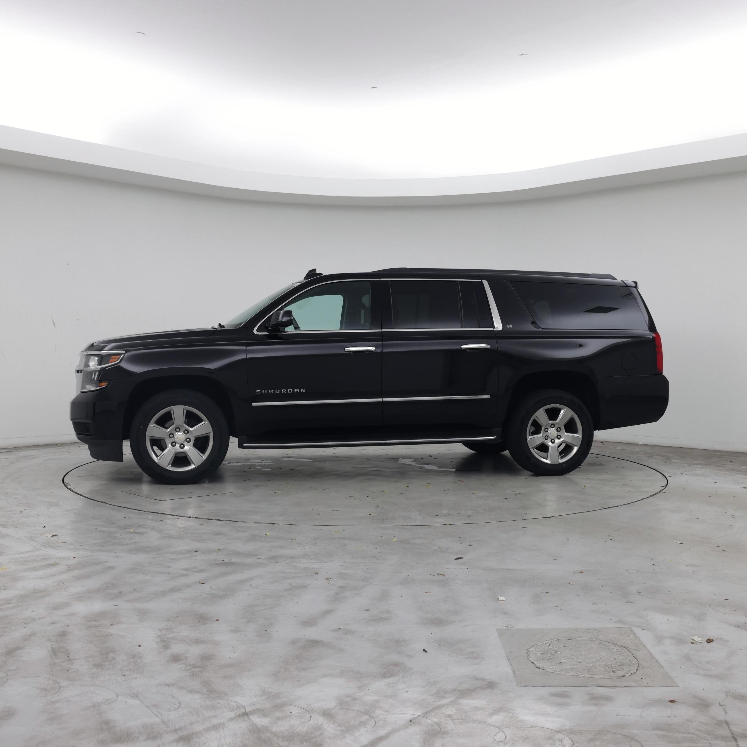 Thumbnail: 2020 Chevrolet Suburban - 3