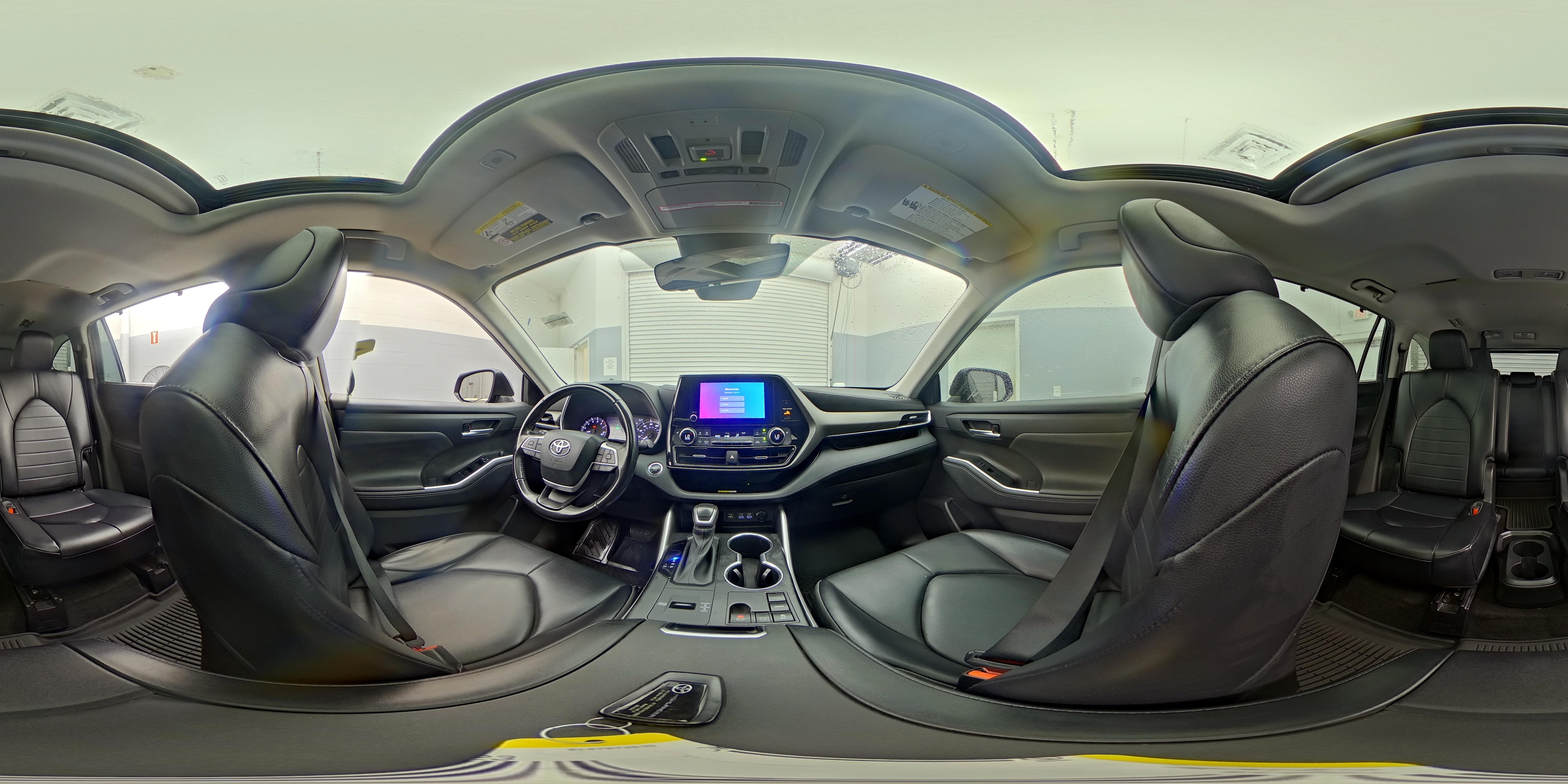 2023 Toyota Highlander XLE - Photo 25