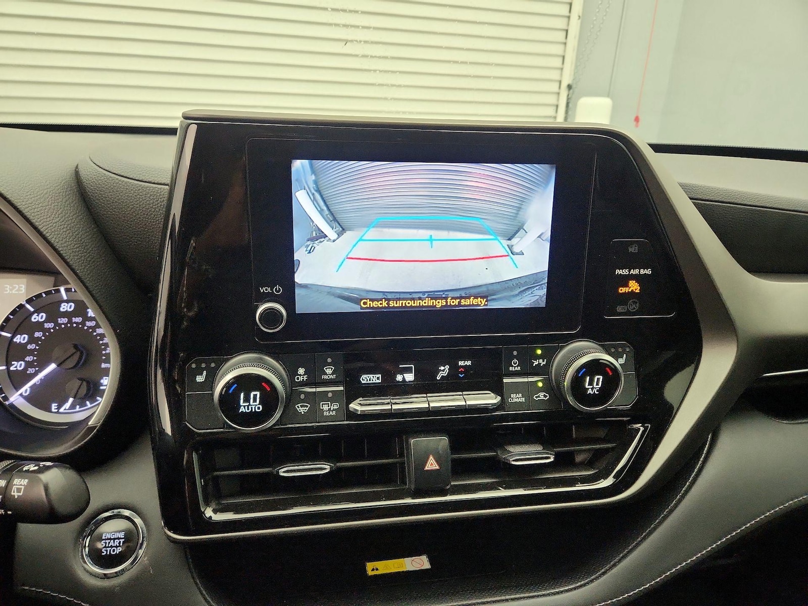 2023 Toyota Highlander XLE - Photo 15
