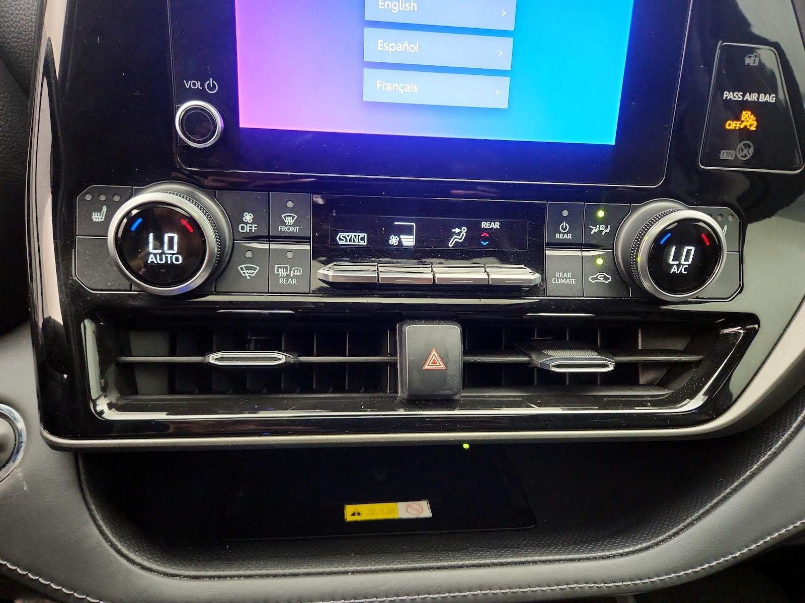 2023 Toyota Highlander XLE - Photo 17