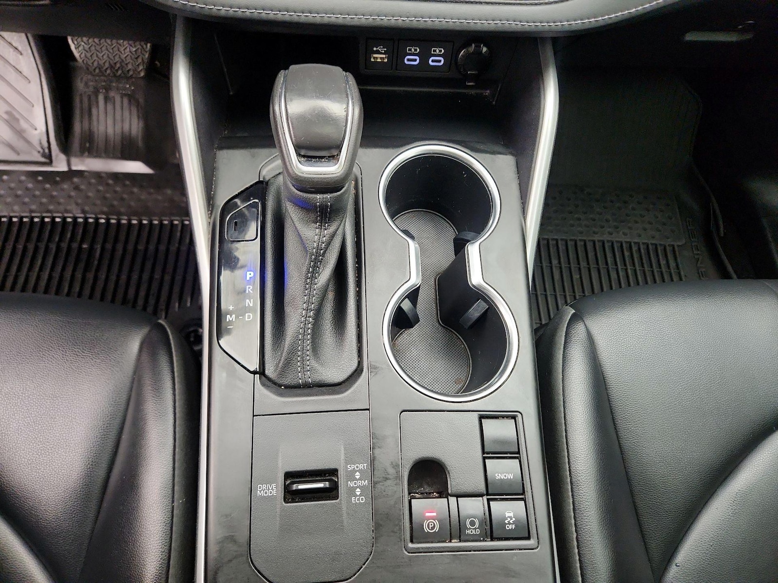 2023 Toyota Highlander XLE - Photo 18
