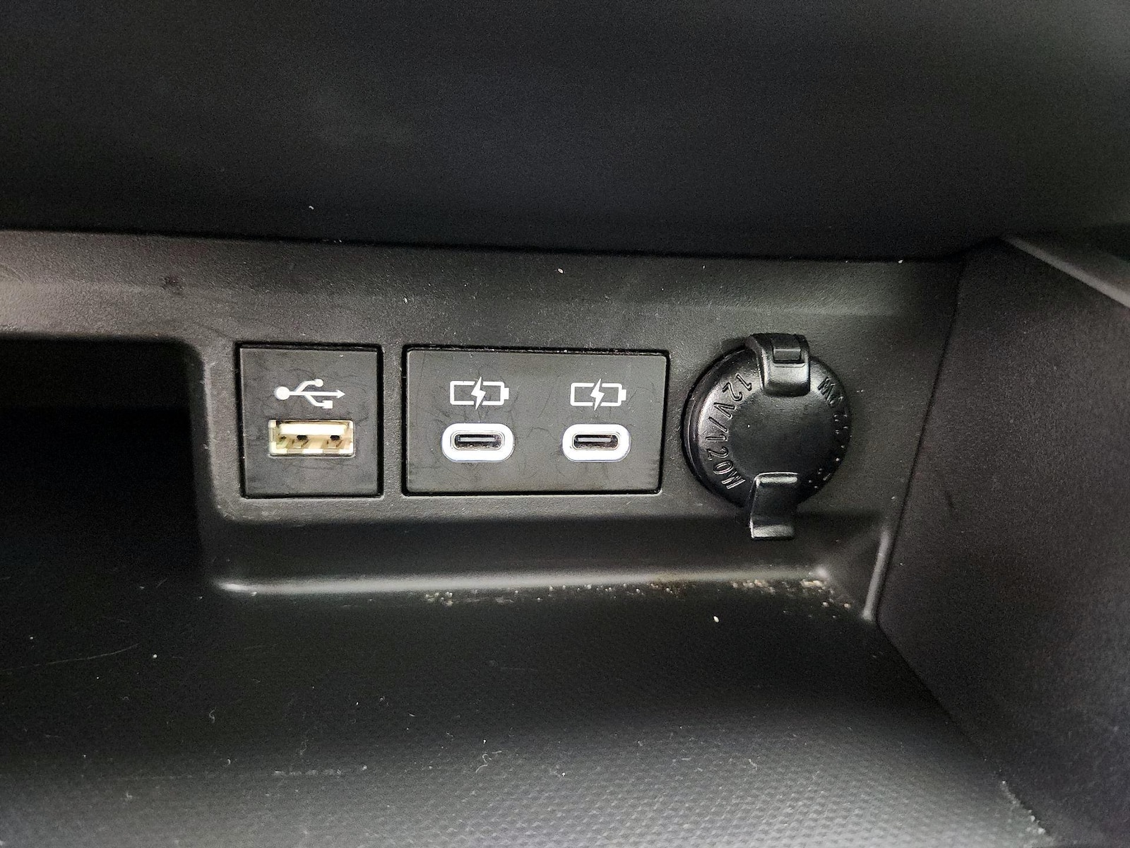 2023 Toyota Highlander XLE - Photo 19