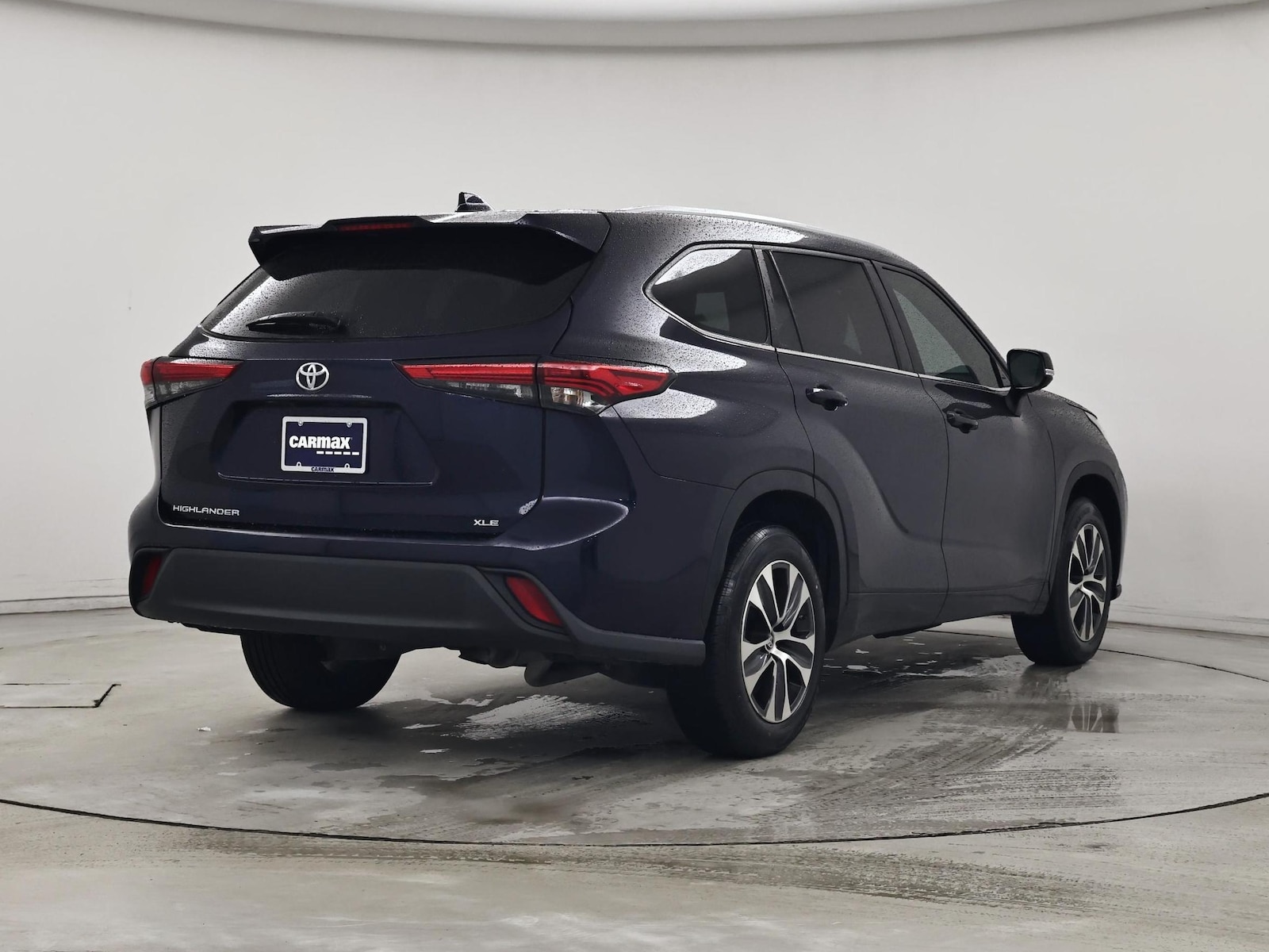 2023 Toyota Highlander XLE - Photo 9