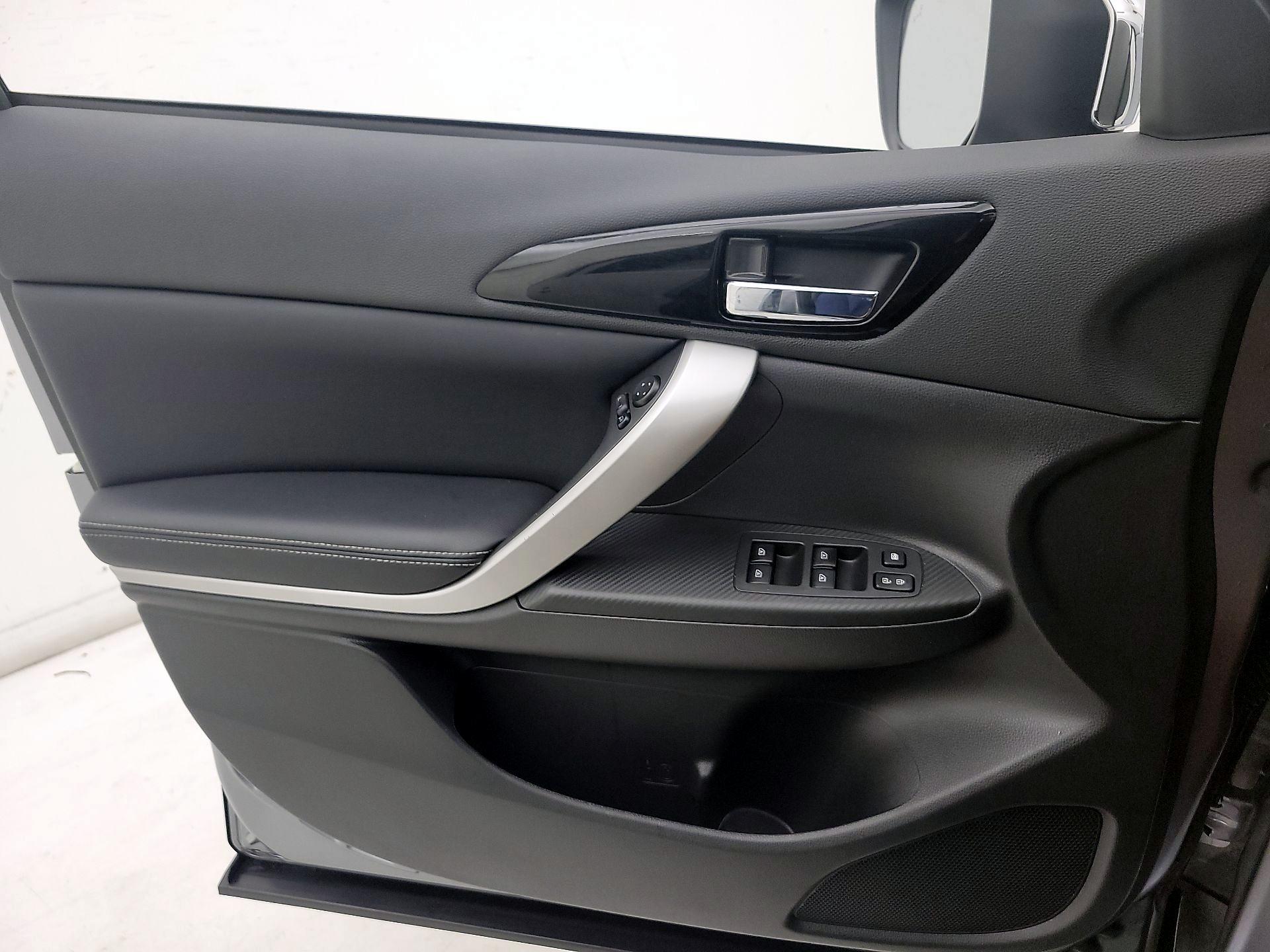 Thumbnail: 2022 Mitsubishi Eclipse Cross - 12