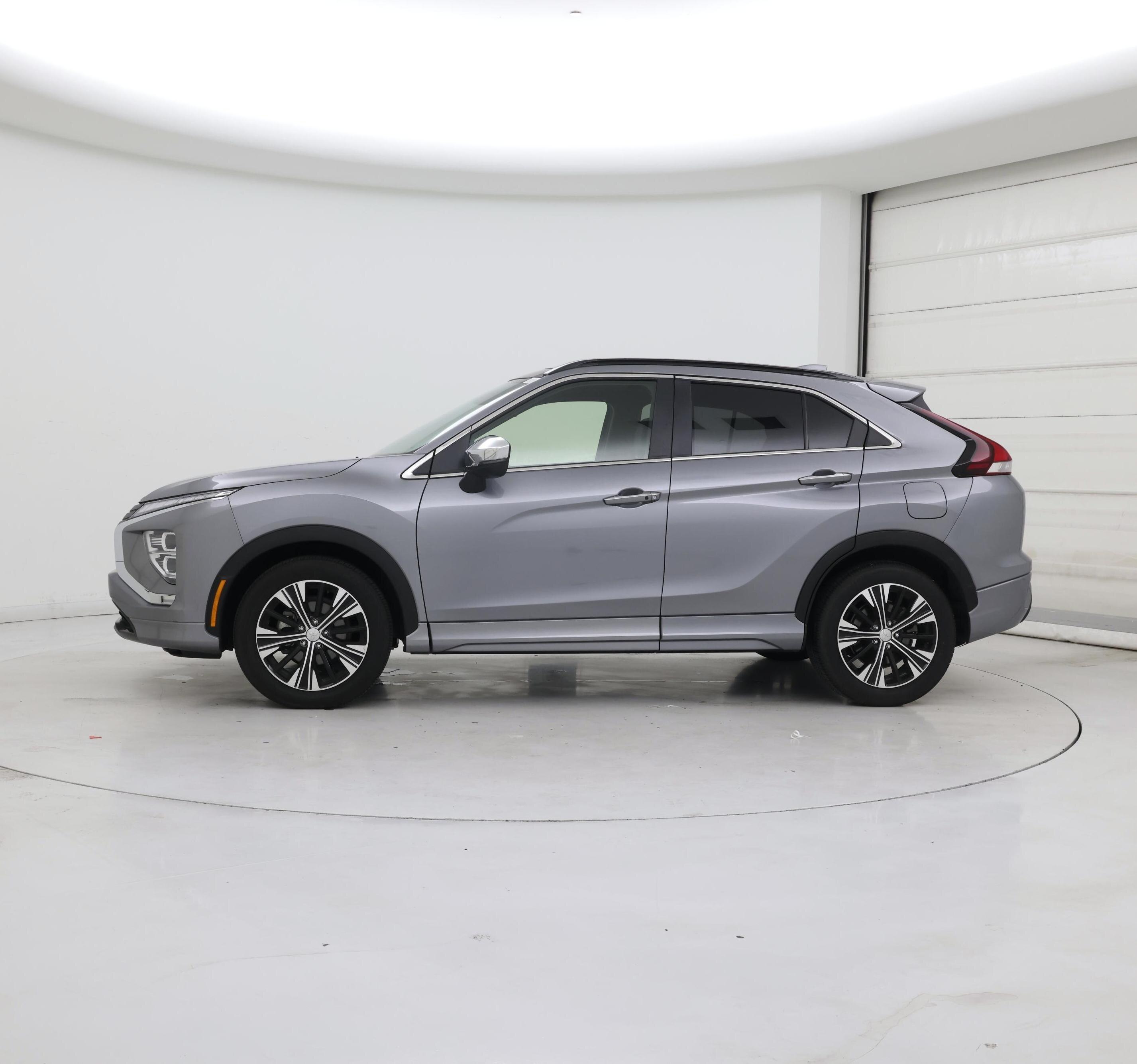 Thumbnail: 2022 Mitsubishi Eclipse Cross - 3