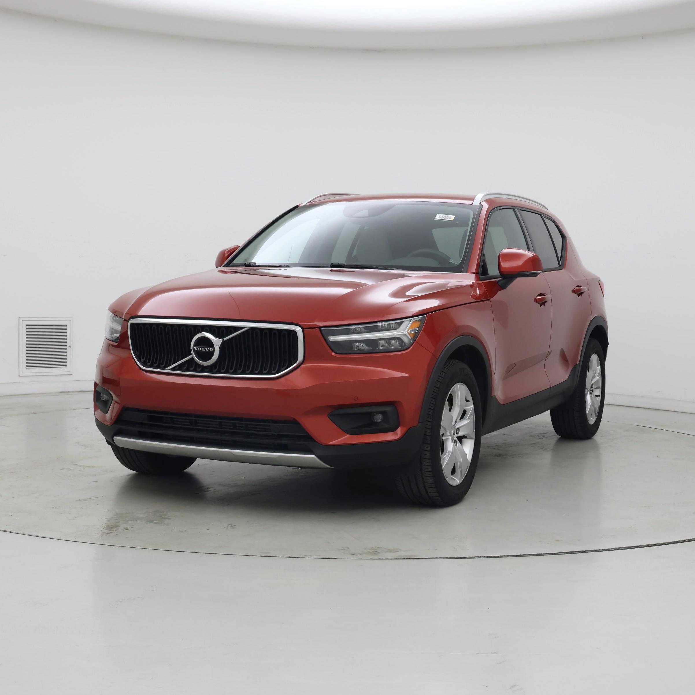 Thumbnail: 2022 Volvo XC40 - 4
