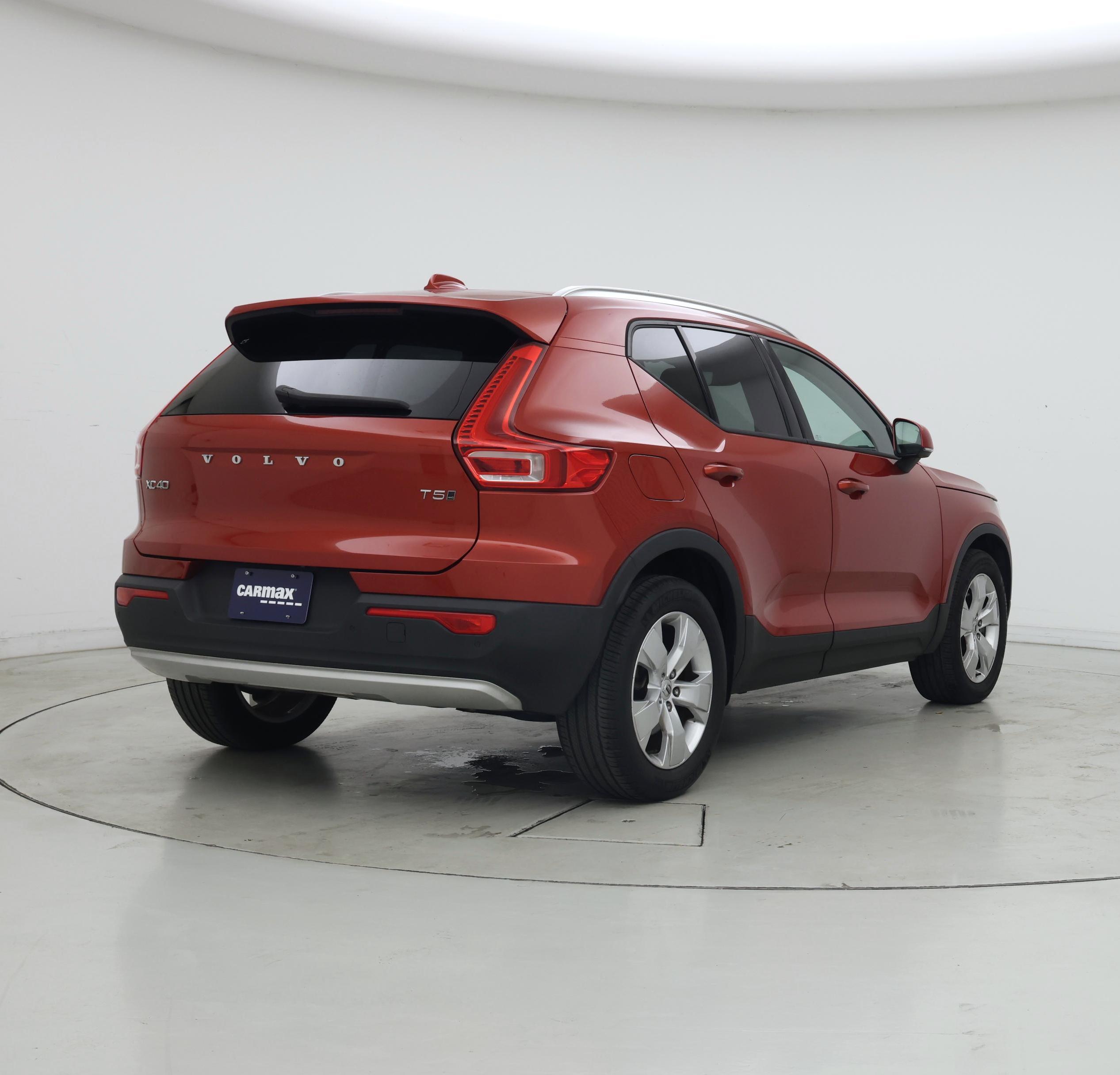 Thumbnail: 2022 Volvo XC40 - 8