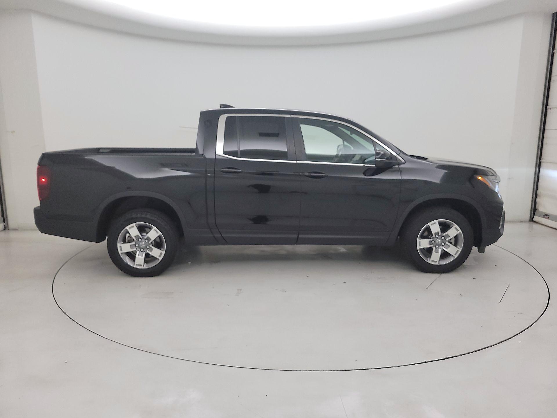 Thumbnail: 2025 Honda Ridgeline - 4