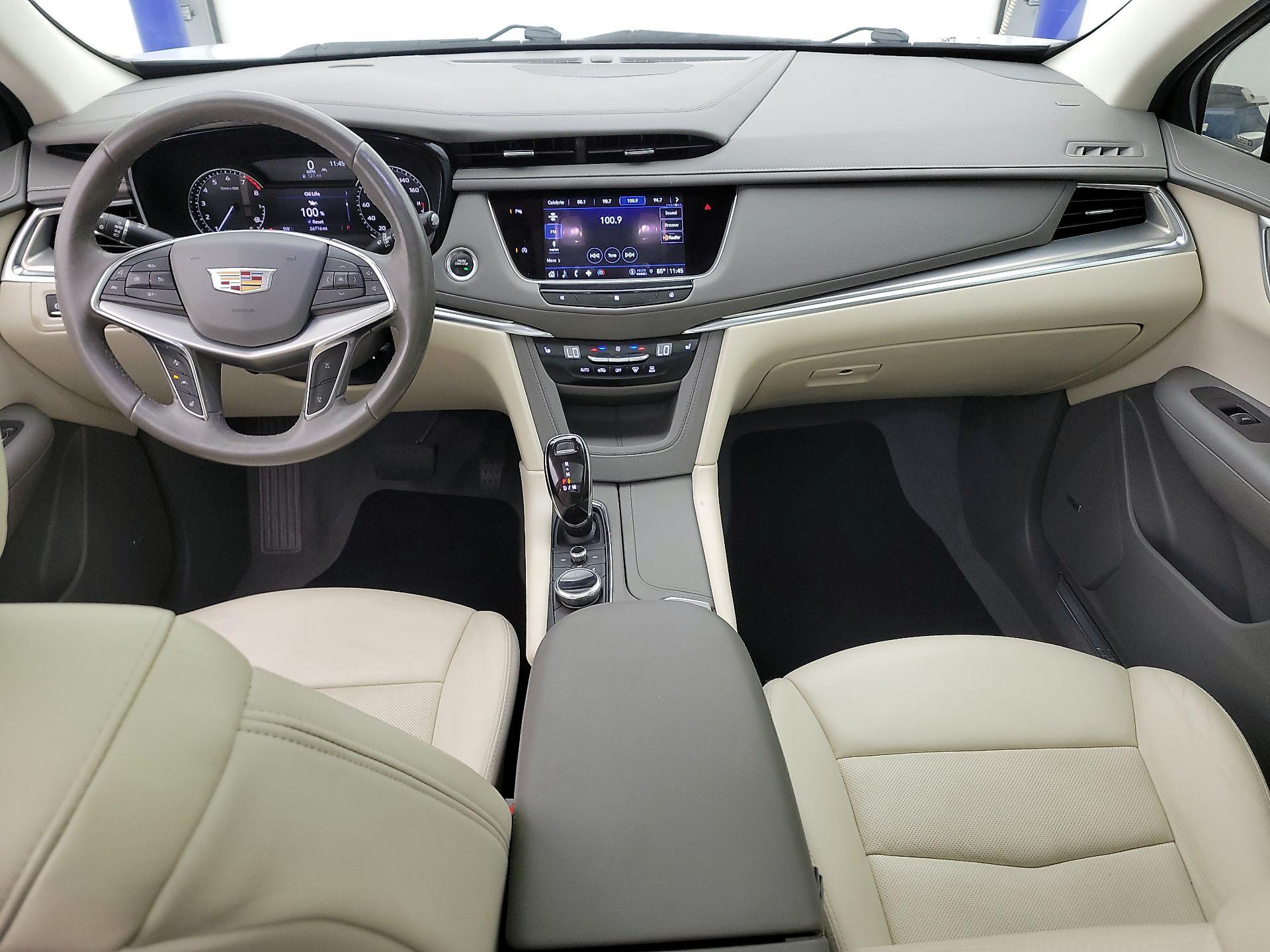 Thumbnail: 2021 Cadillac XT5 - 9