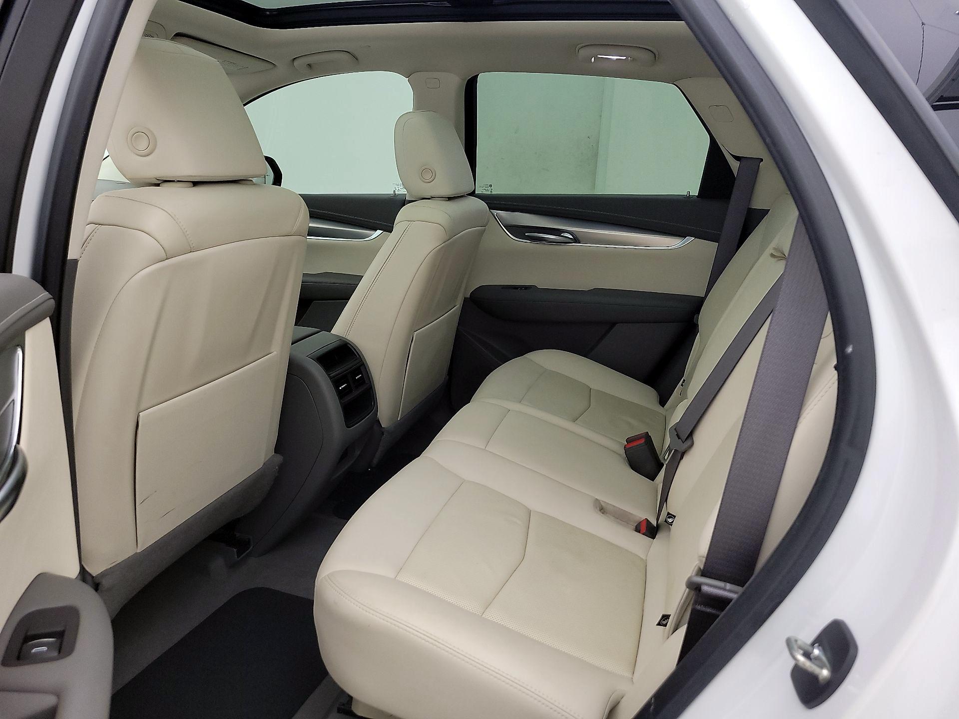 Thumbnail: 2021 Cadillac XT5 - 19