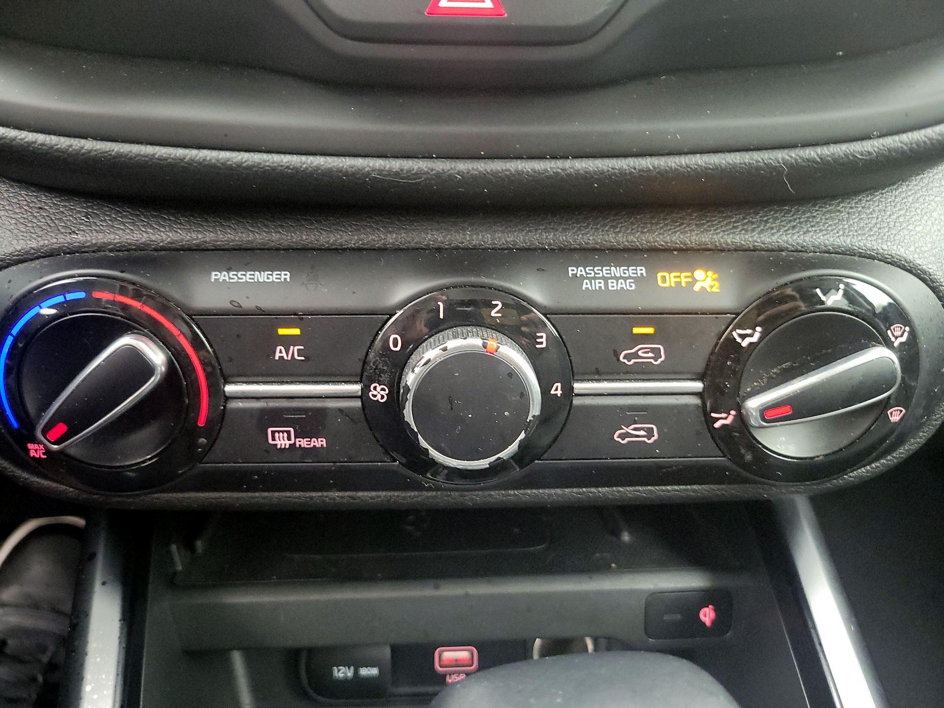 Thumbnail: 2020 Kia Soul - 16