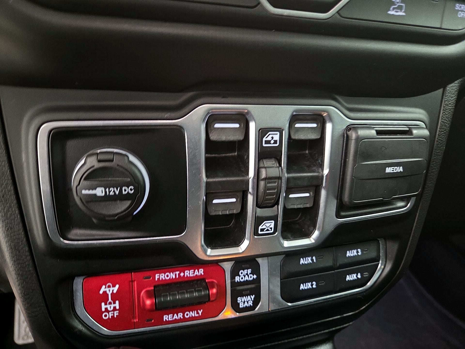 Thumbnail: 2023 Jeep Gladiator - 19