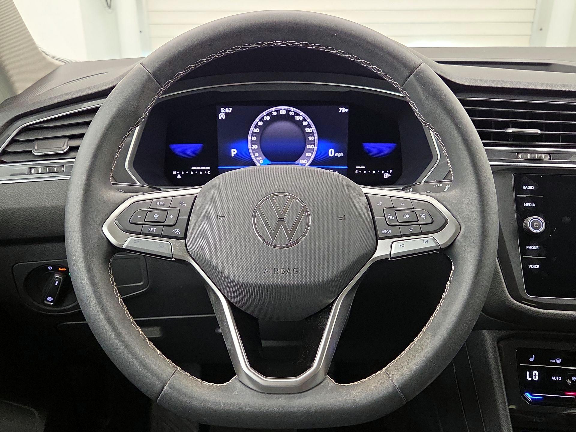 Thumbnail: 2023 Volkswagen Tiguan - 10