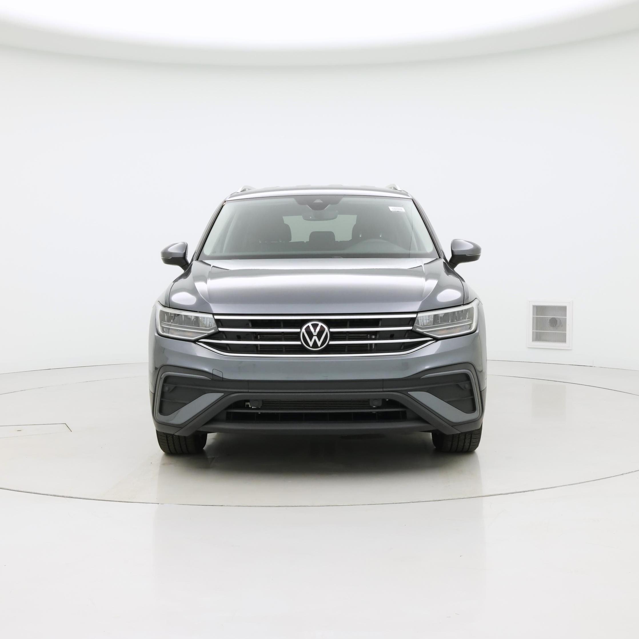 Thumbnail: 2023 Volkswagen Tiguan - 5