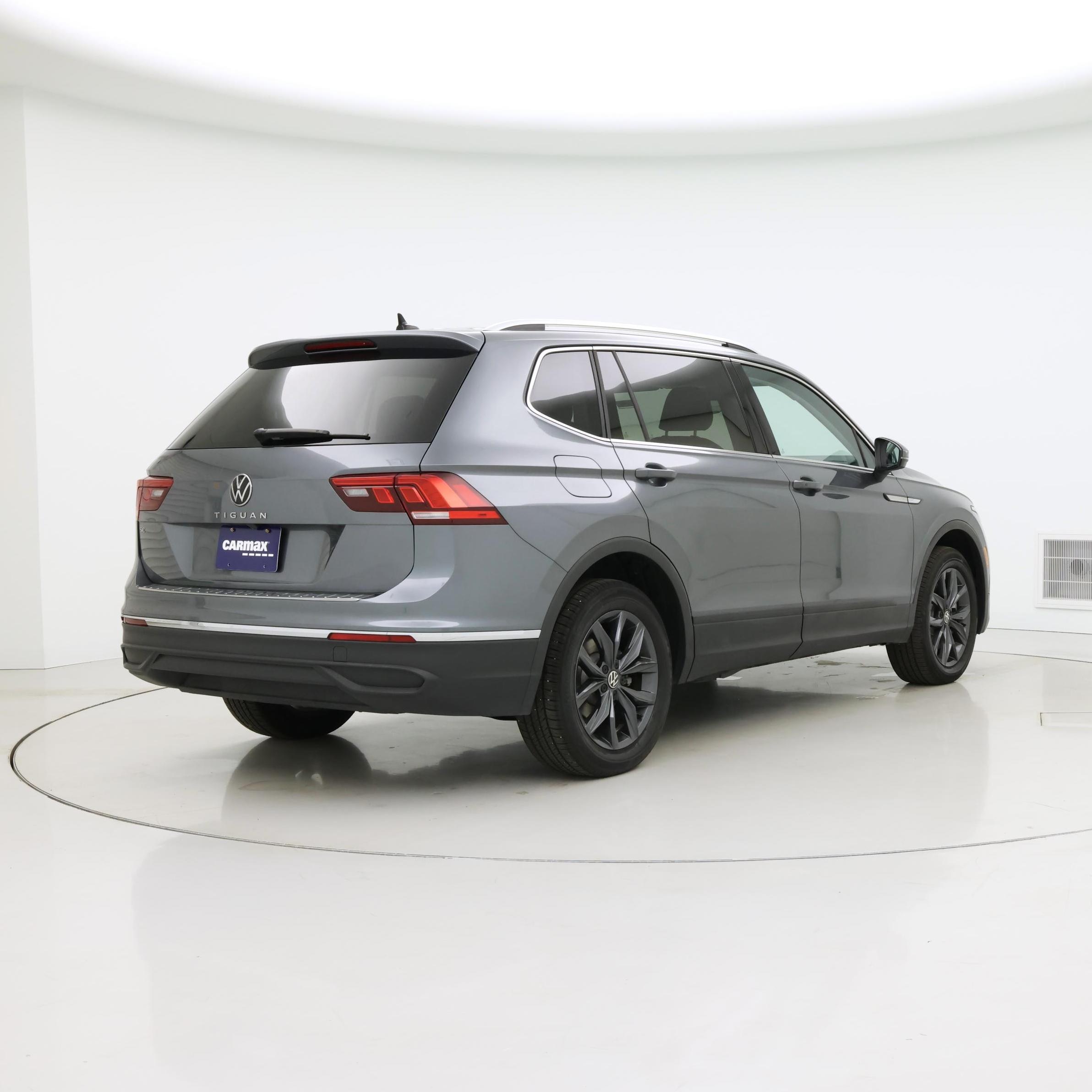 Thumbnail: 2023 Volkswagen Tiguan - 8