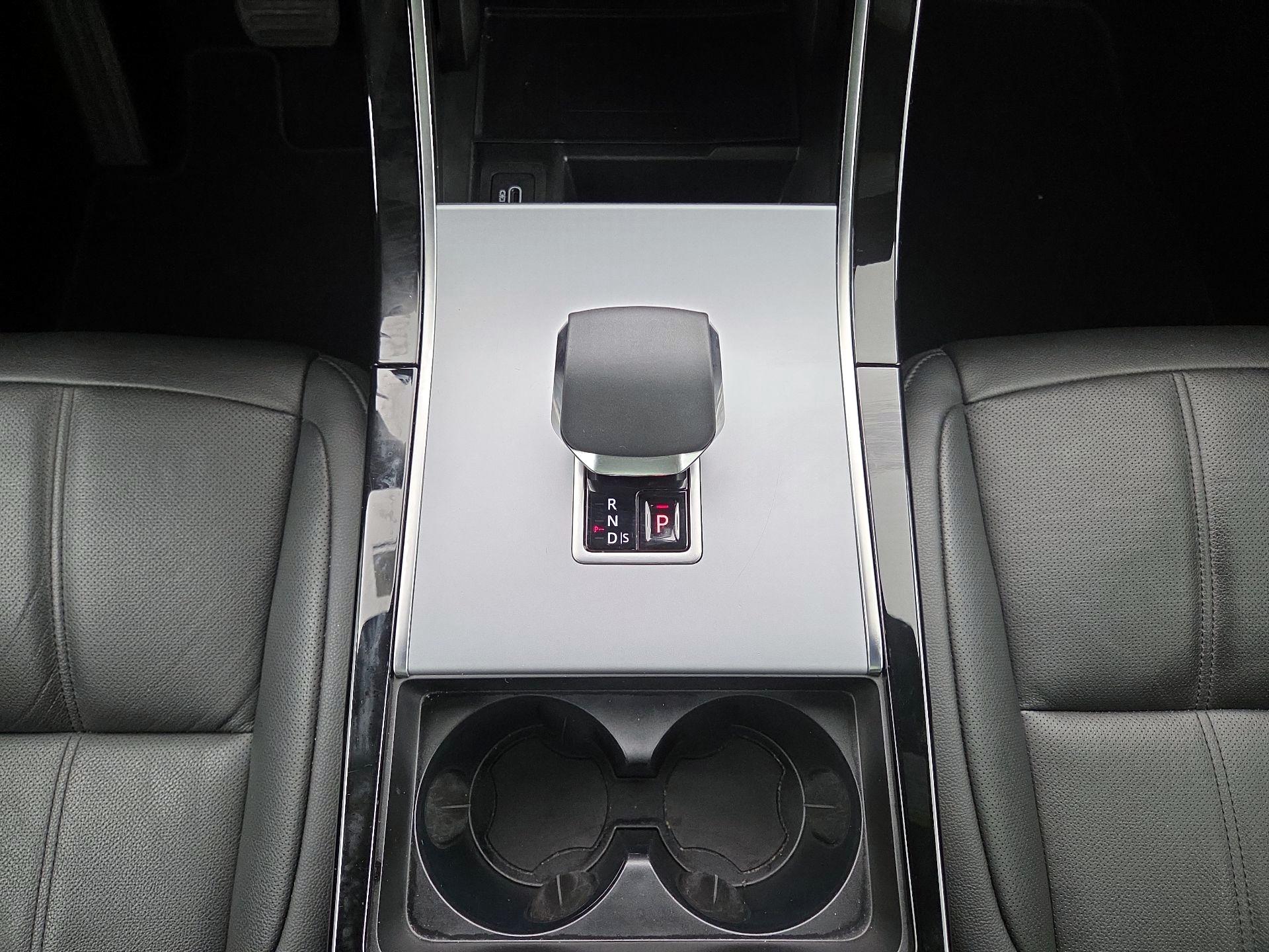 Thumbnail: 2025 Land Rover Range Rover Evoque - 18