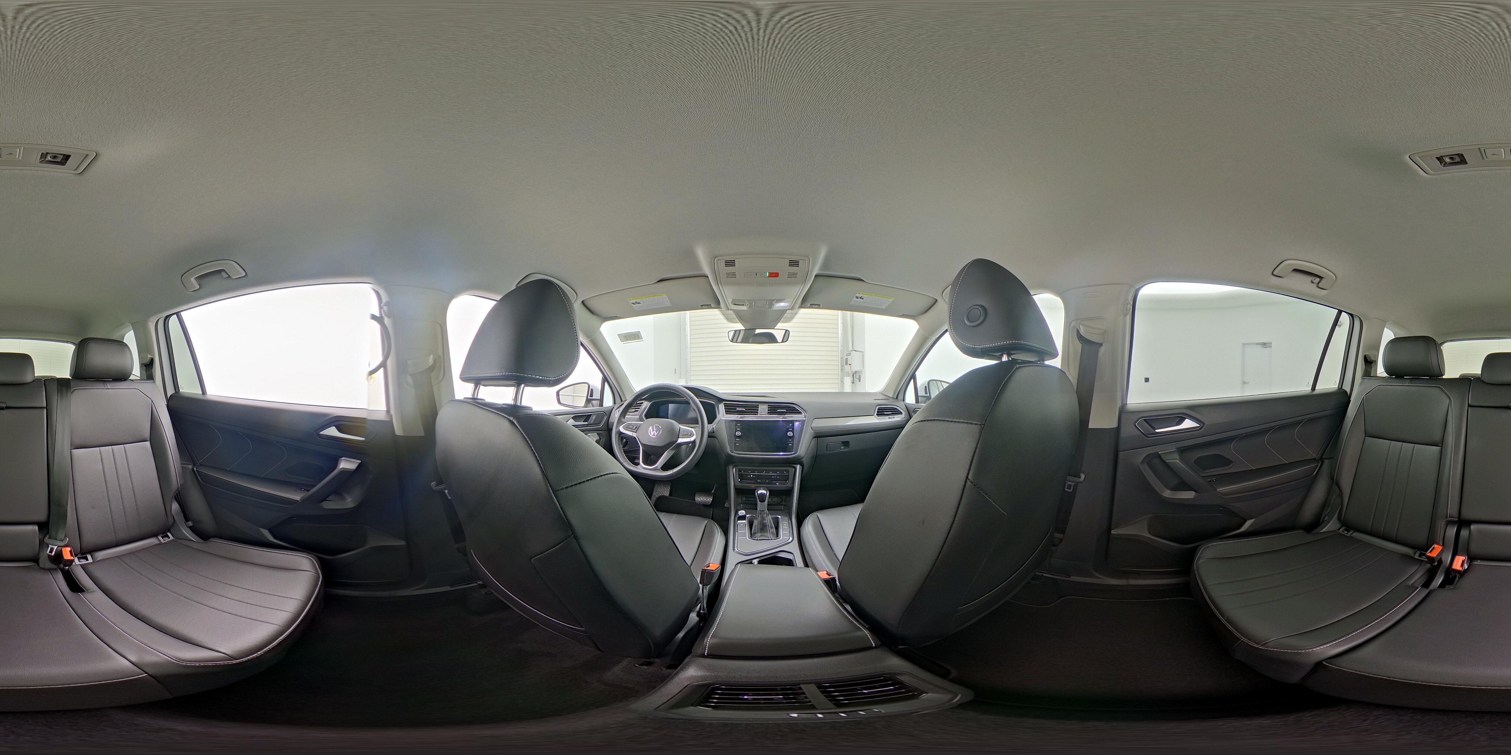 2023 Volkswagen Tiguan SE - Photo 27