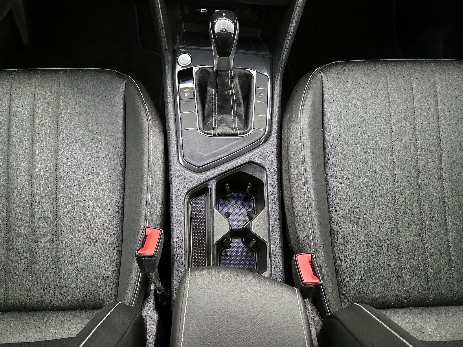 2023 Volkswagen Tiguan SE - Photo 18