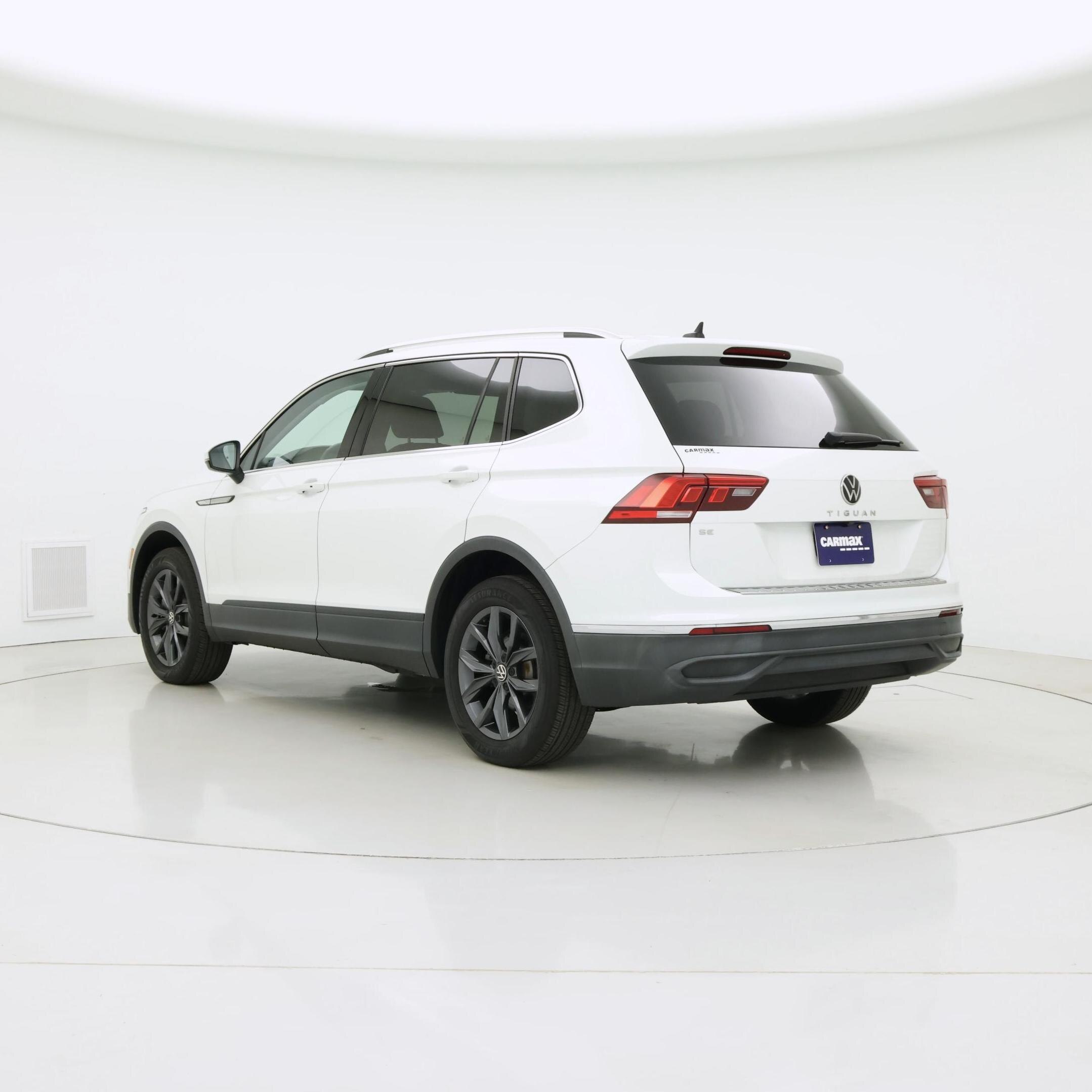 Thumbnail: 2023 Volkswagen Tiguan - 2