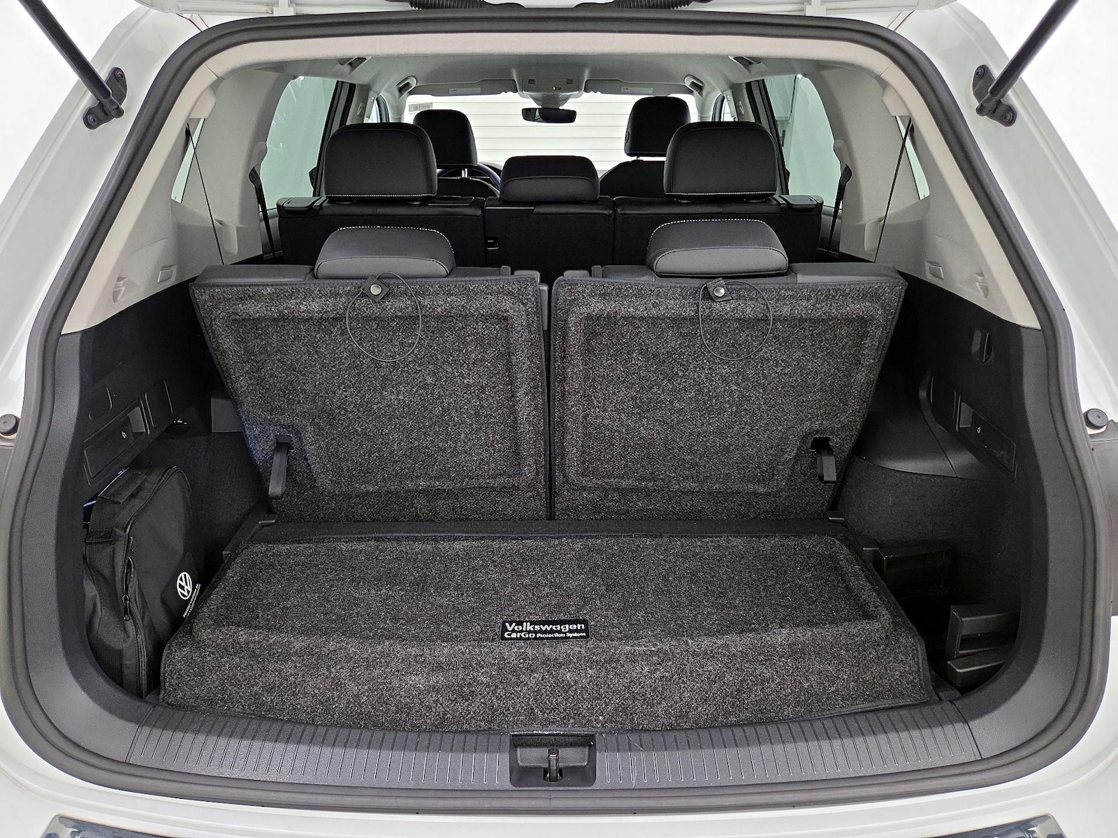 2023 Volkswagen Tiguan SE - Photo 22