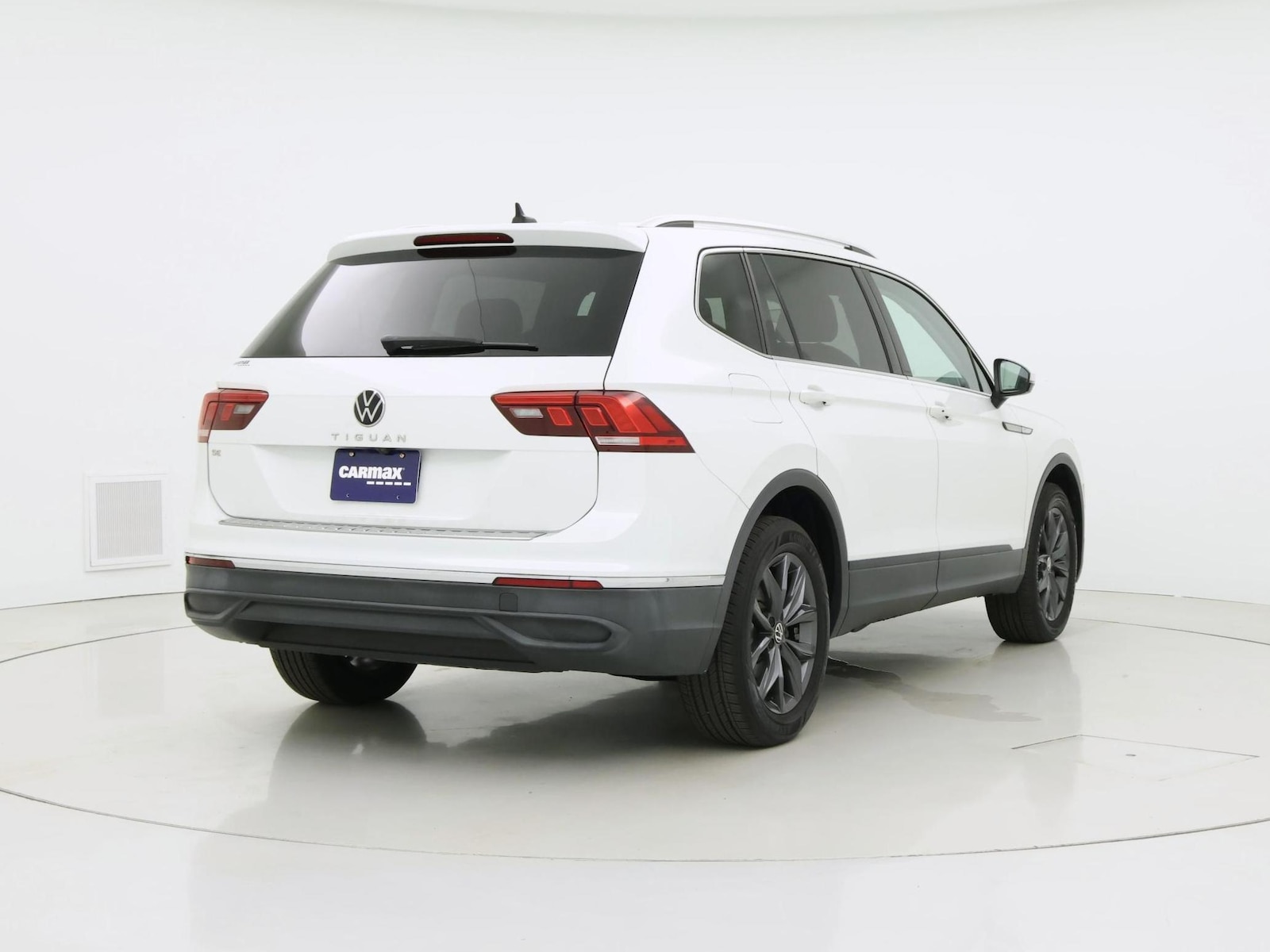2023 Volkswagen Tiguan SE - Photo 9