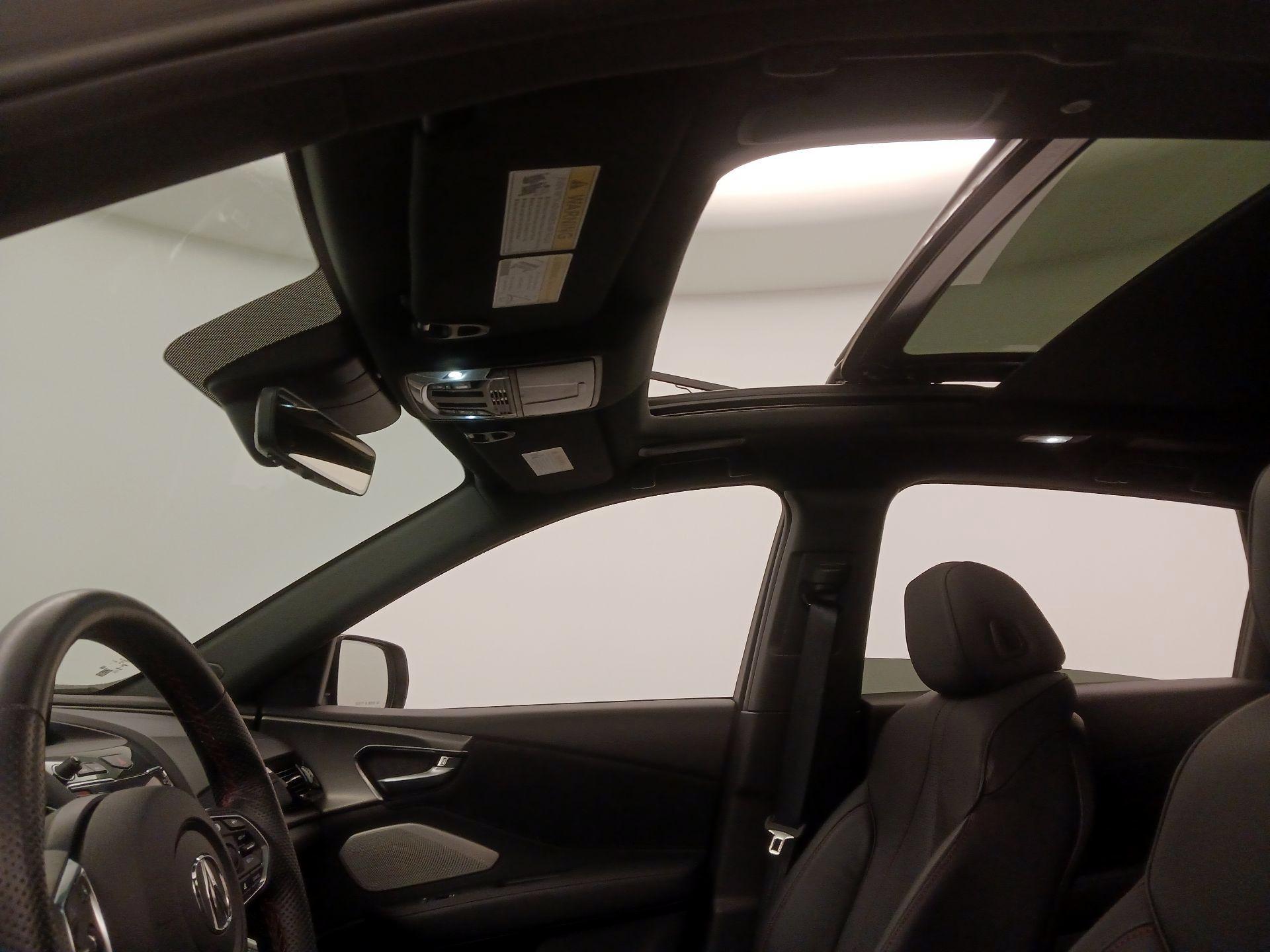 Thumbnail: 2025 Acura RDX - 20