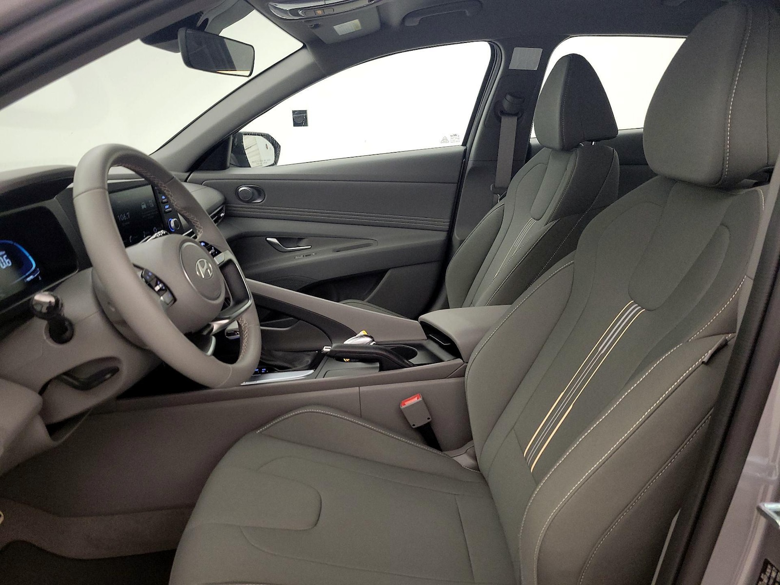 2026 Hyundai Elantra SEL Sport - Photo 10