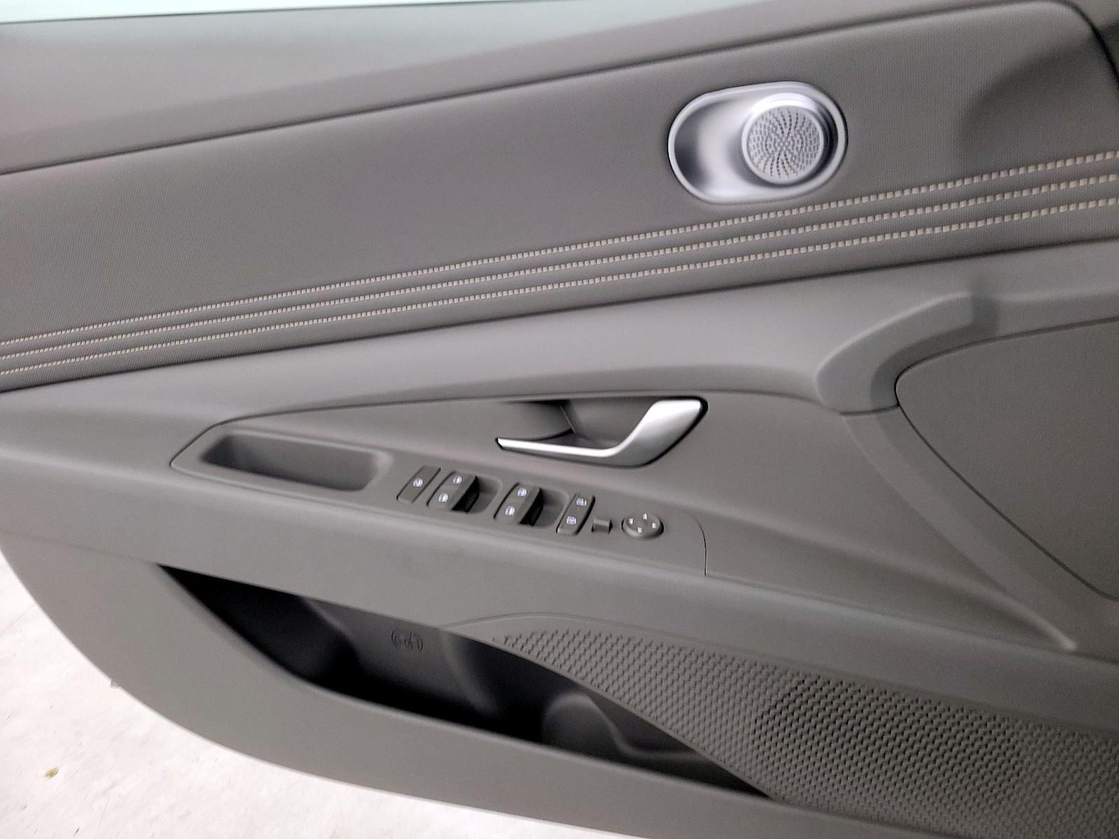 2026 Hyundai Elantra SEL Sport - Photo 11