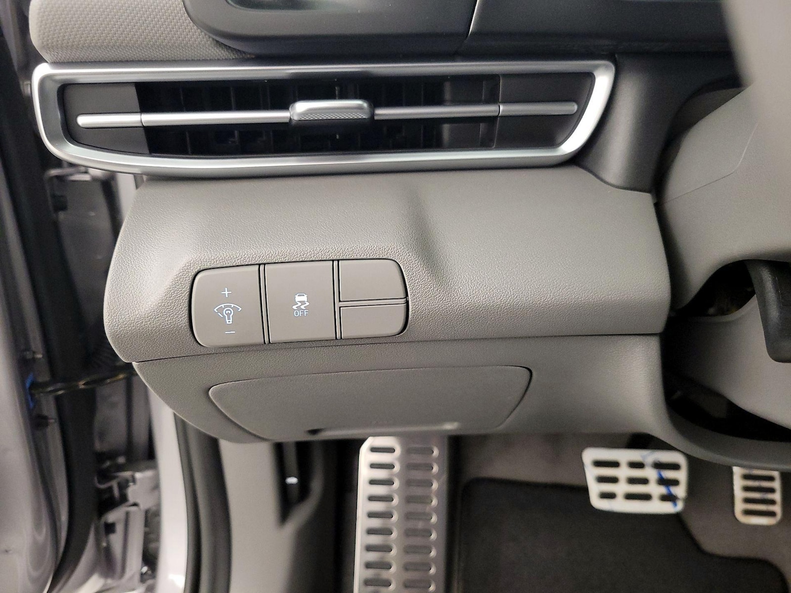 2026 Hyundai Elantra SEL Sport - Photo 12