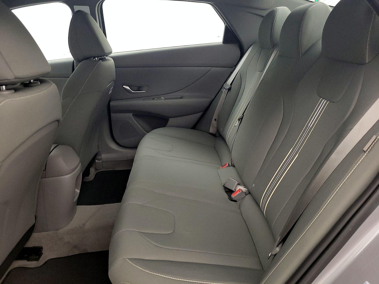 2026 Hyundai Elantra SEL Sport - Photo 18
