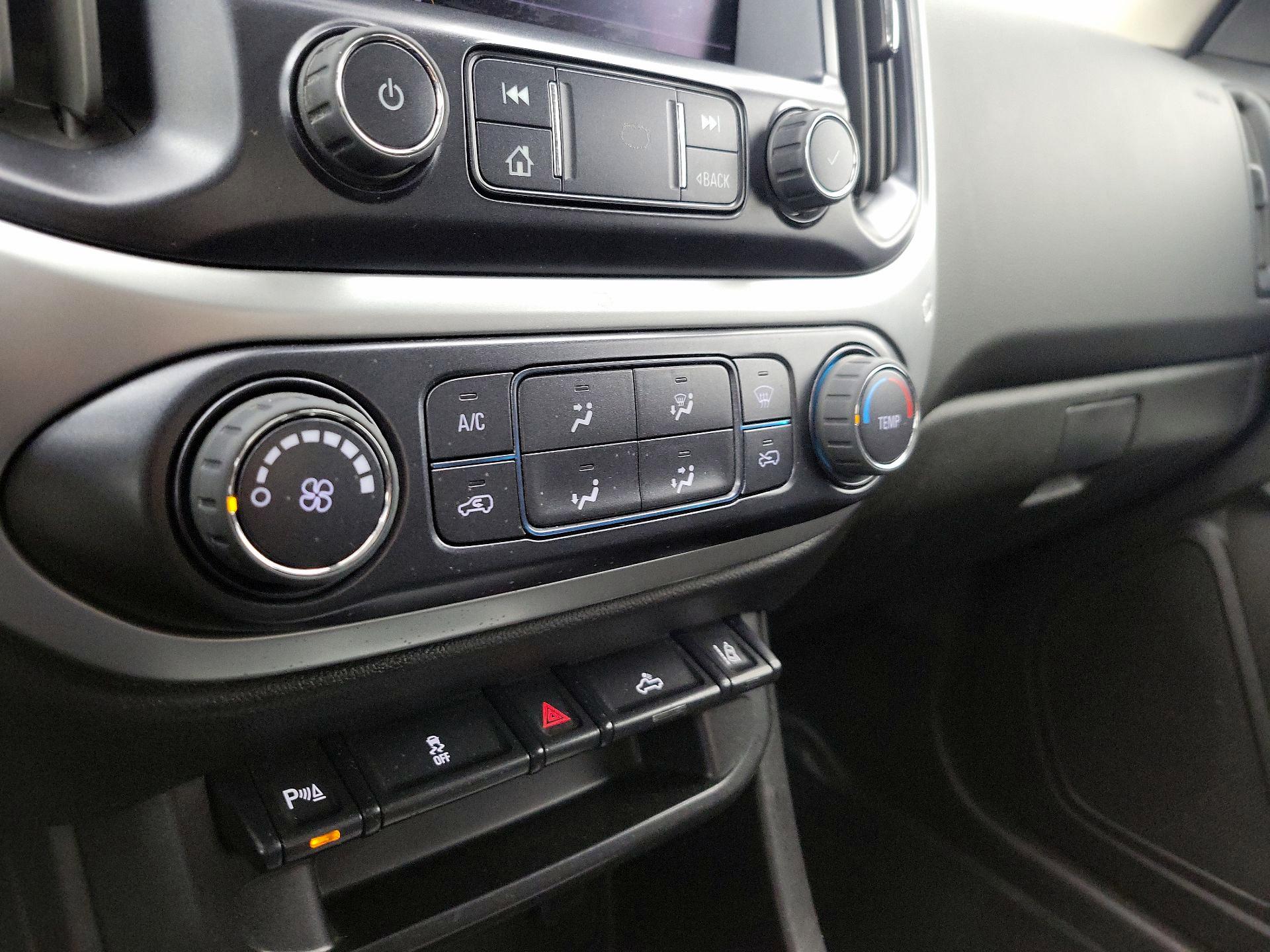 Thumbnail: 2022 Chevrolet Colorado - 16