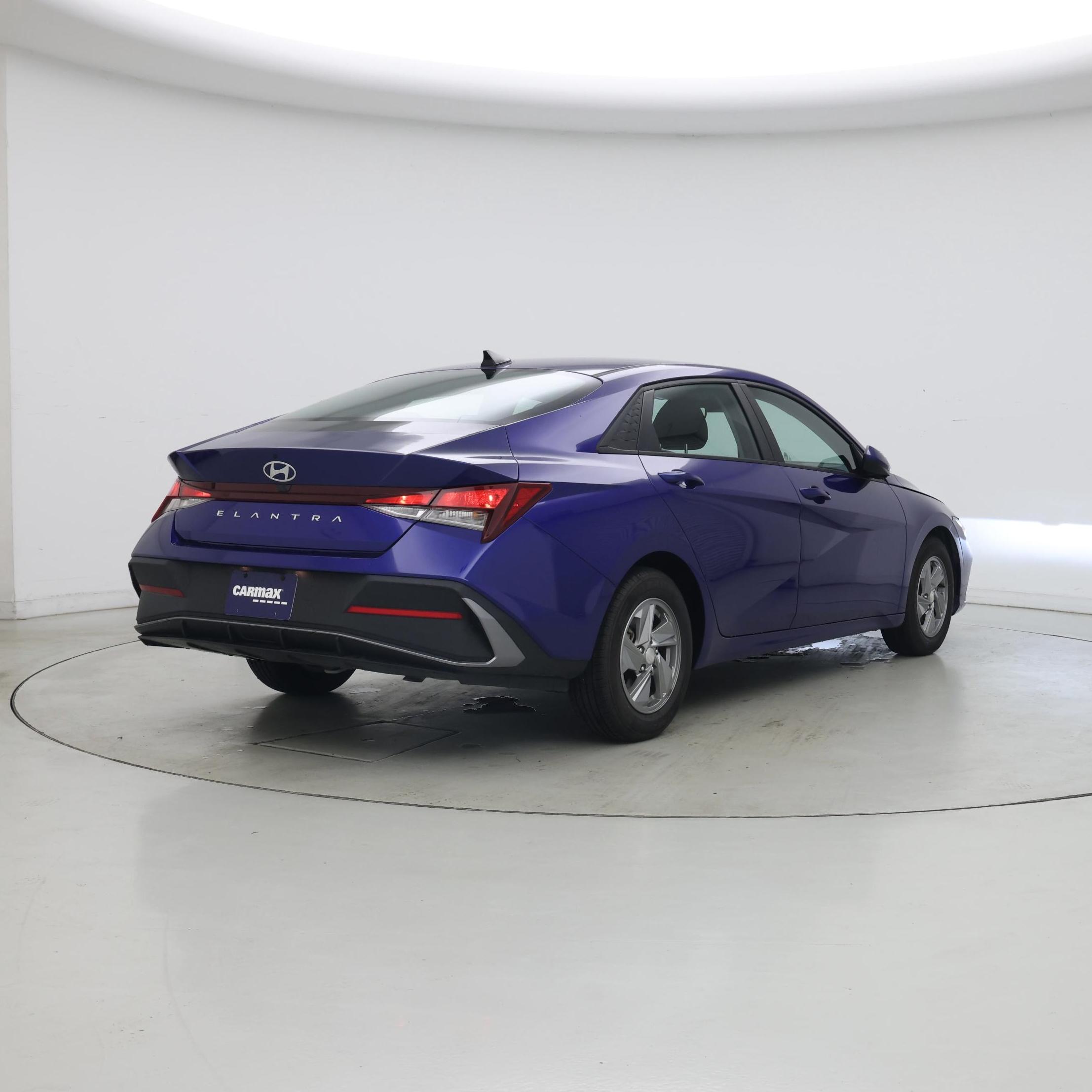 Thumbnail: 2024 Hyundai Elantra - 8