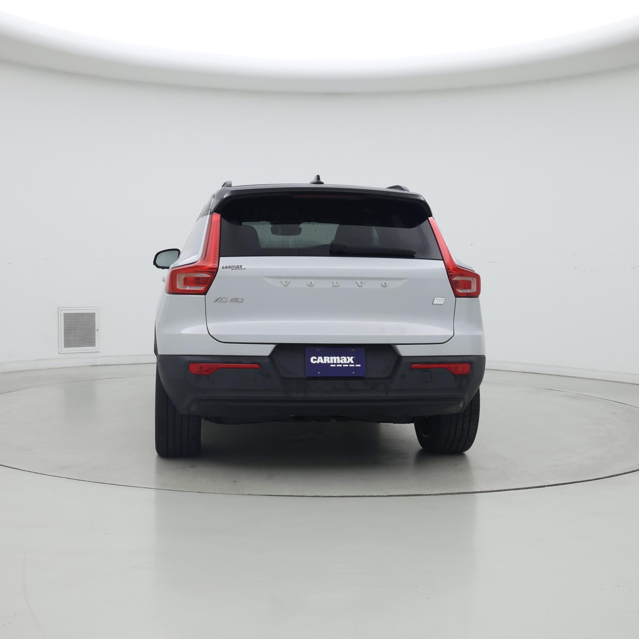 Thumbnail: 2022 Volvo XC40 - 6
