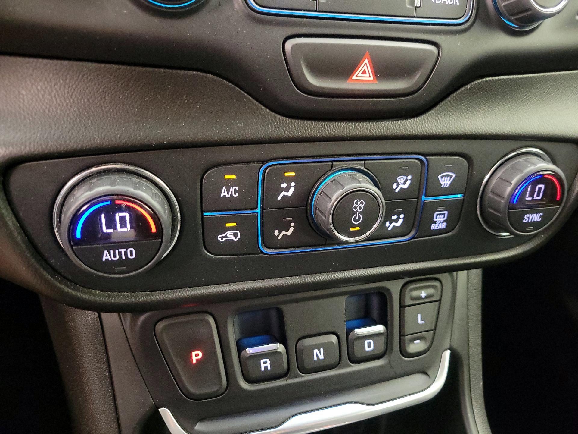 Thumbnail: 2019 GMC Terrain - 16