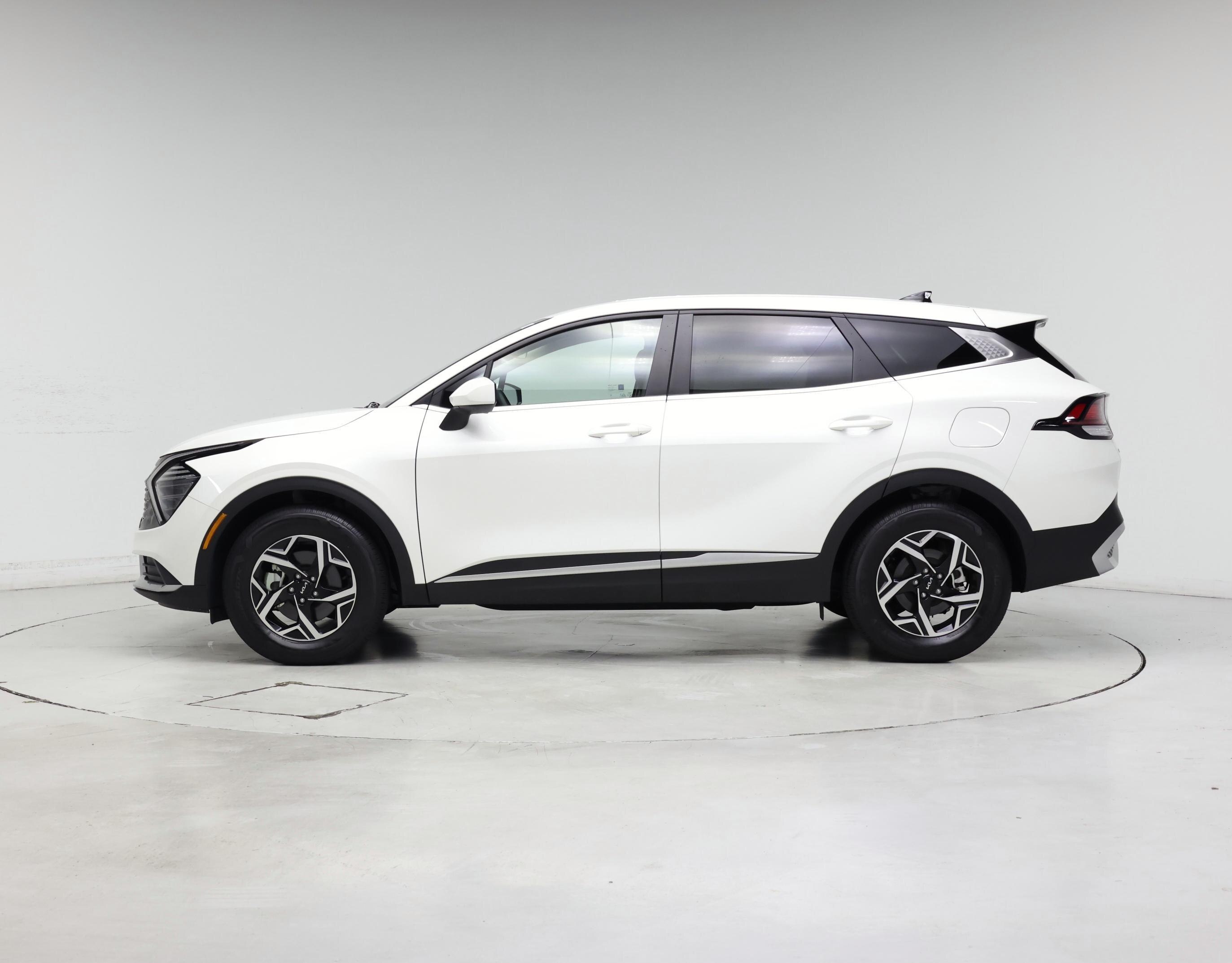 Thumbnail: 2025 Kia Sportage - 3