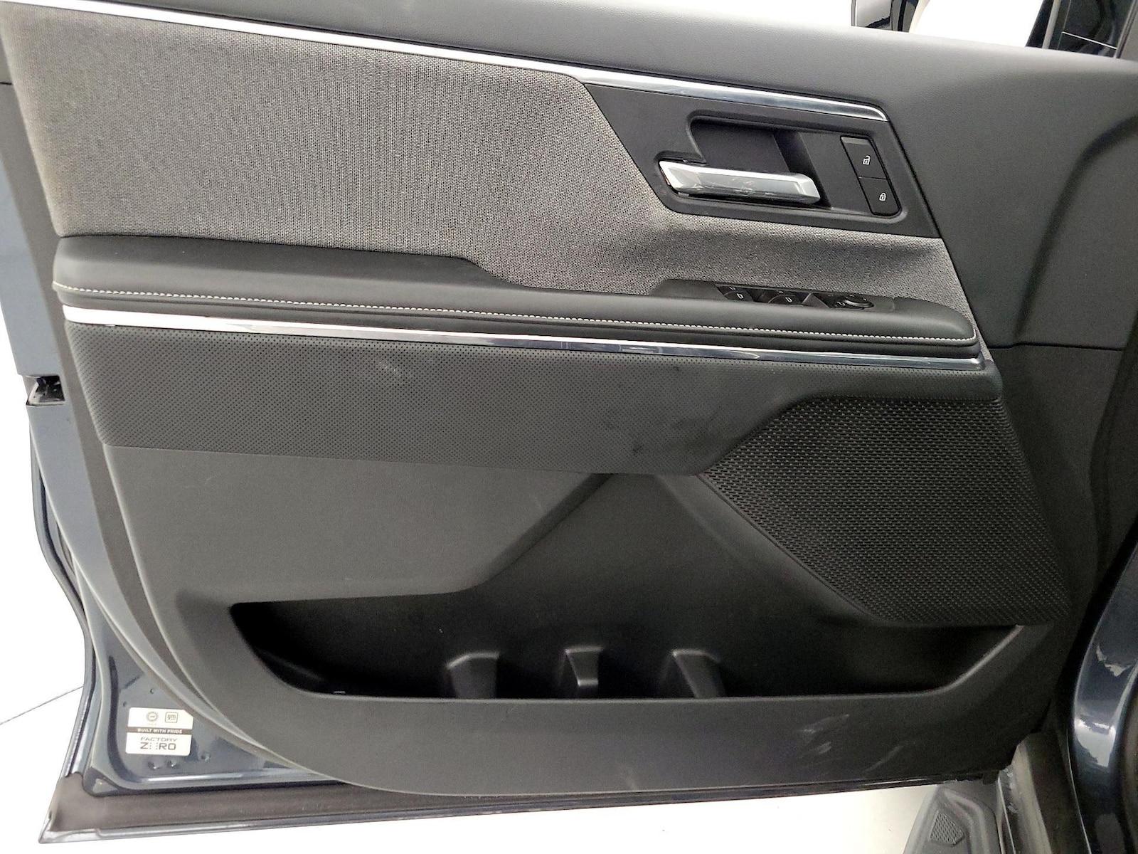 2026 GMC Sierra EV Elevation - Photo 13