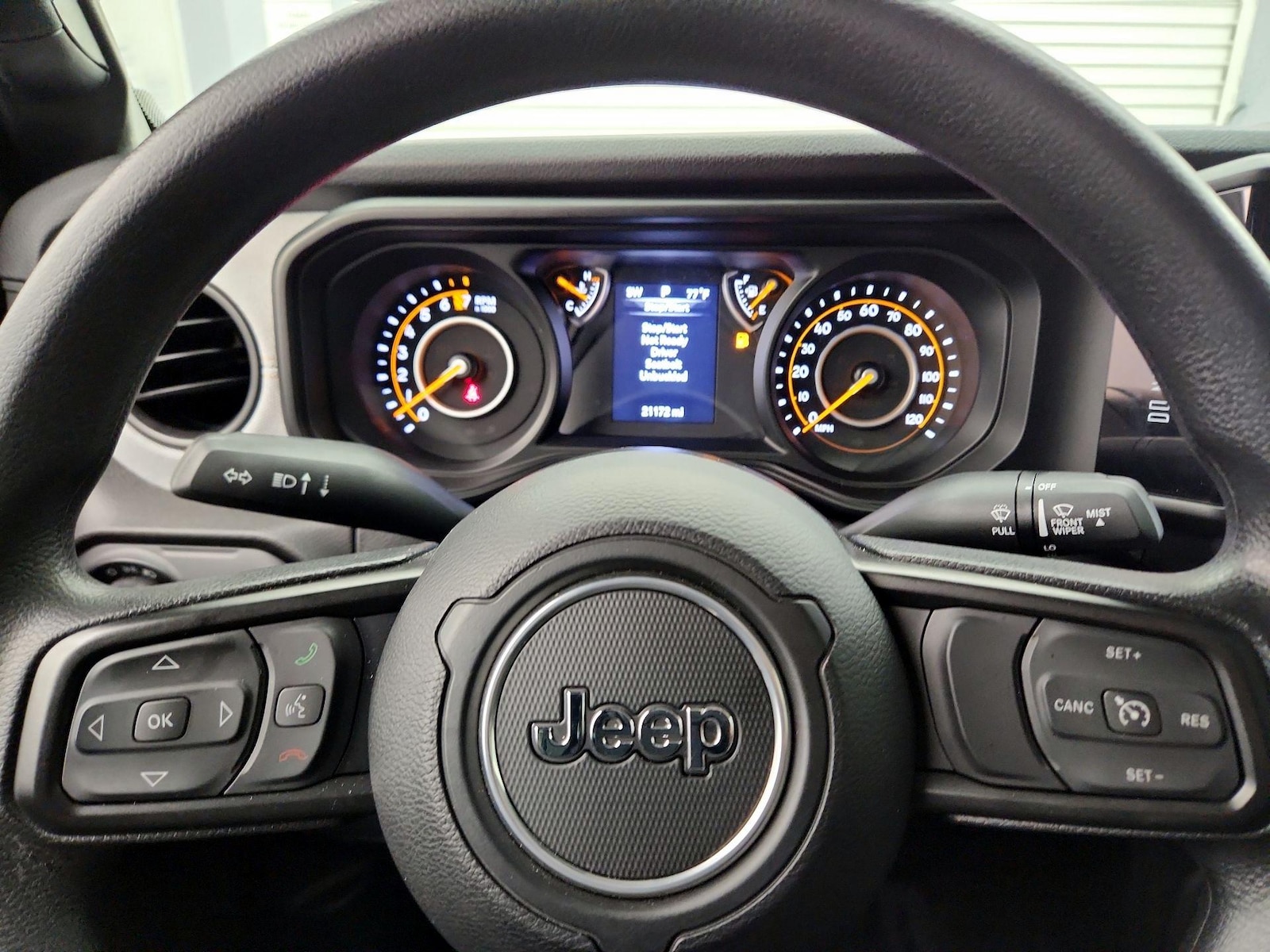 2025 Jeep Gladiator Nighthawk - Photo 11