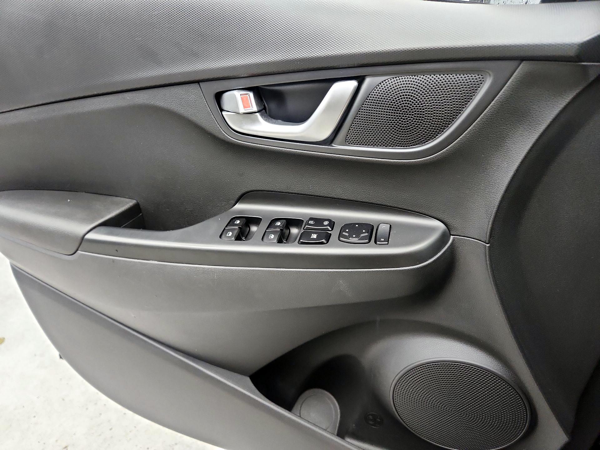 Thumbnail: 2022 Hyundai Kona - 12