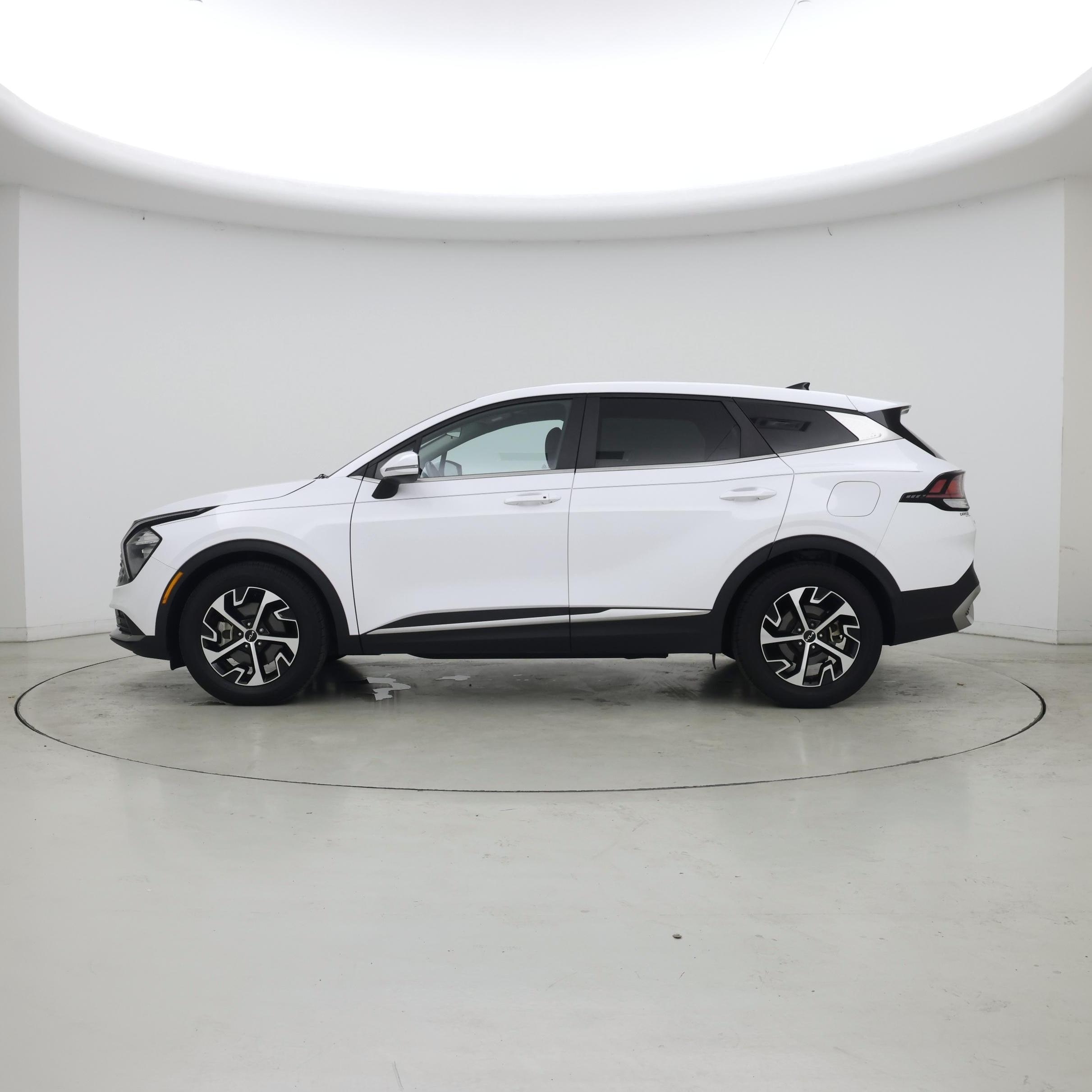 Thumbnail: 2023 Kia Sportage - 3