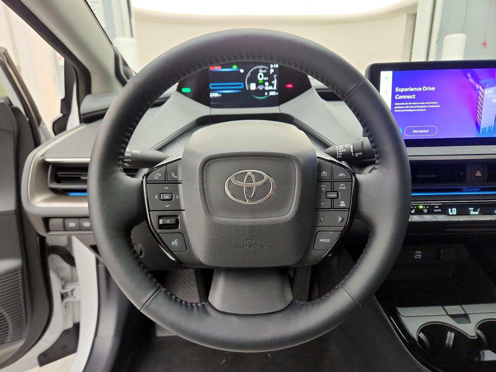 2024 Toyota Prius Limited - Photo 11