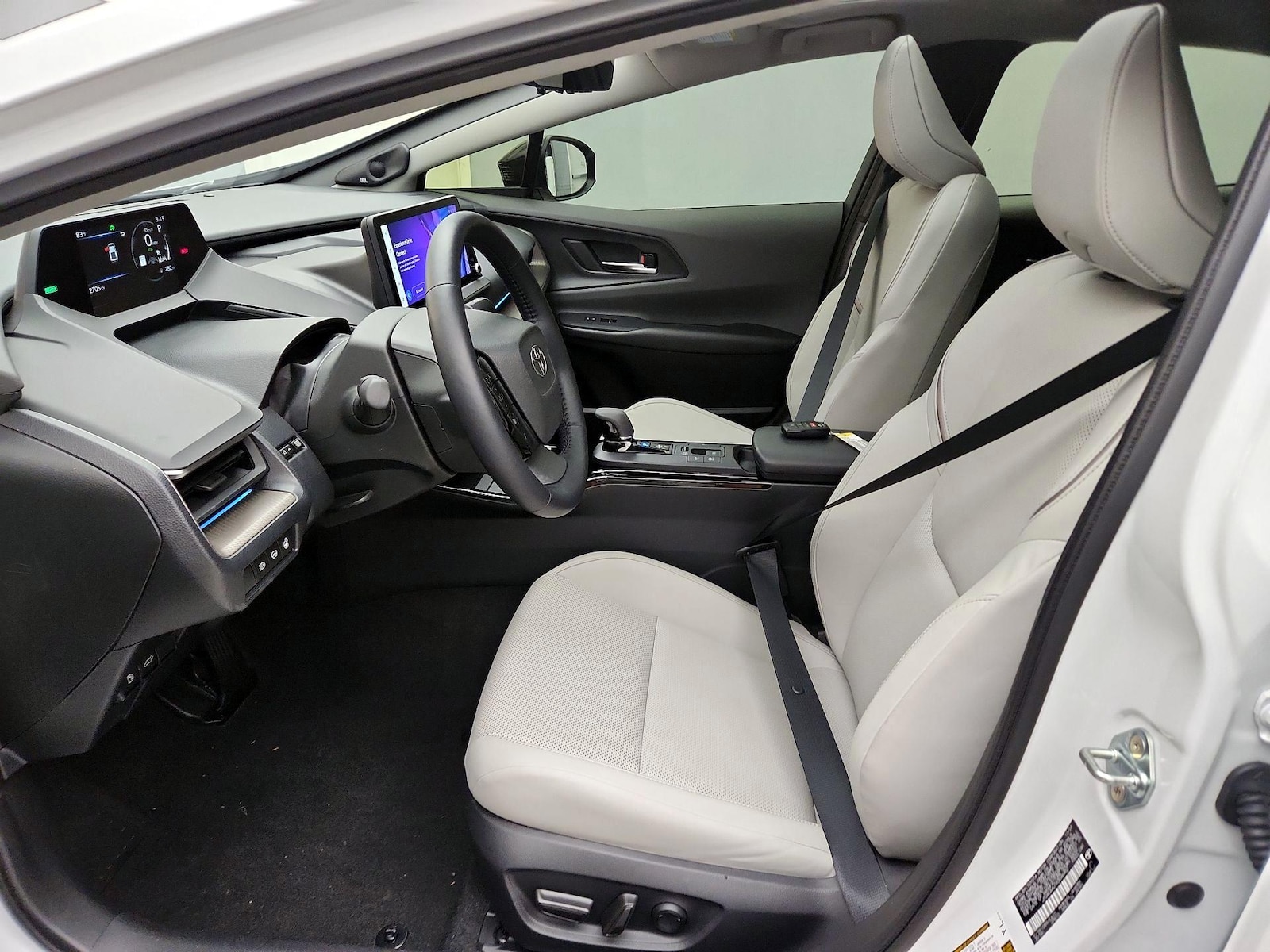 2024 Toyota Prius Limited - Photo 12