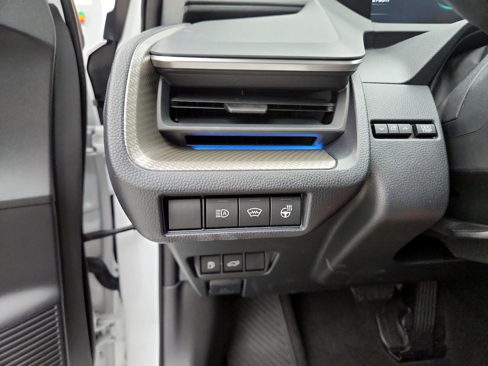 2024 Toyota Prius Limited - Photo 14