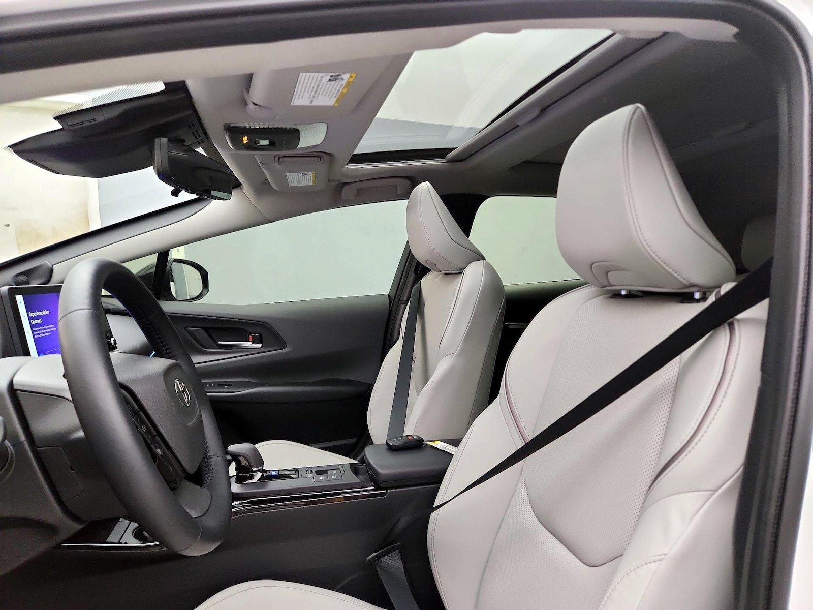 2024 Toyota Prius Limited - Photo 20
